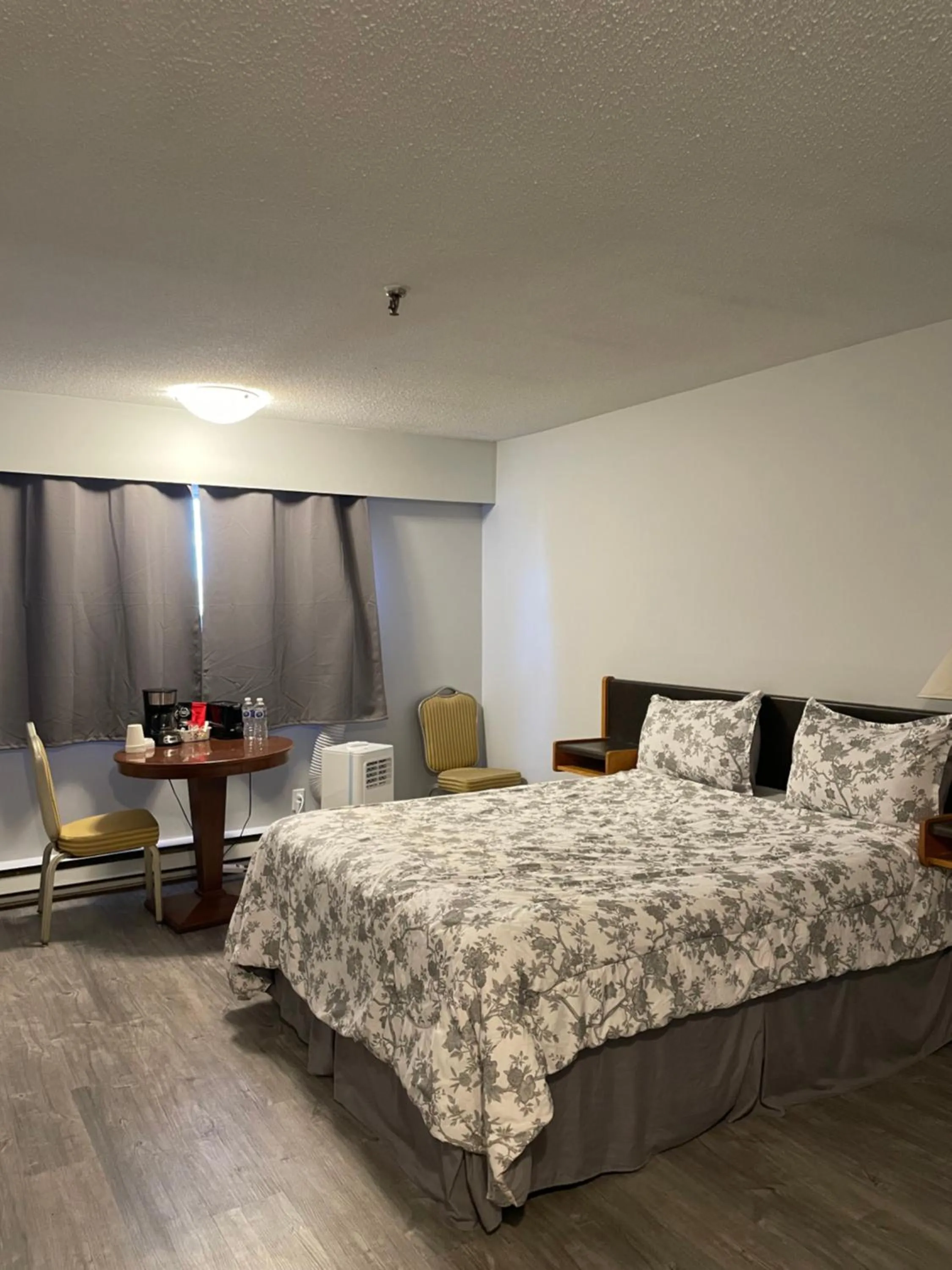 Photo of the whole room, Bed in Nechako Valley Inn