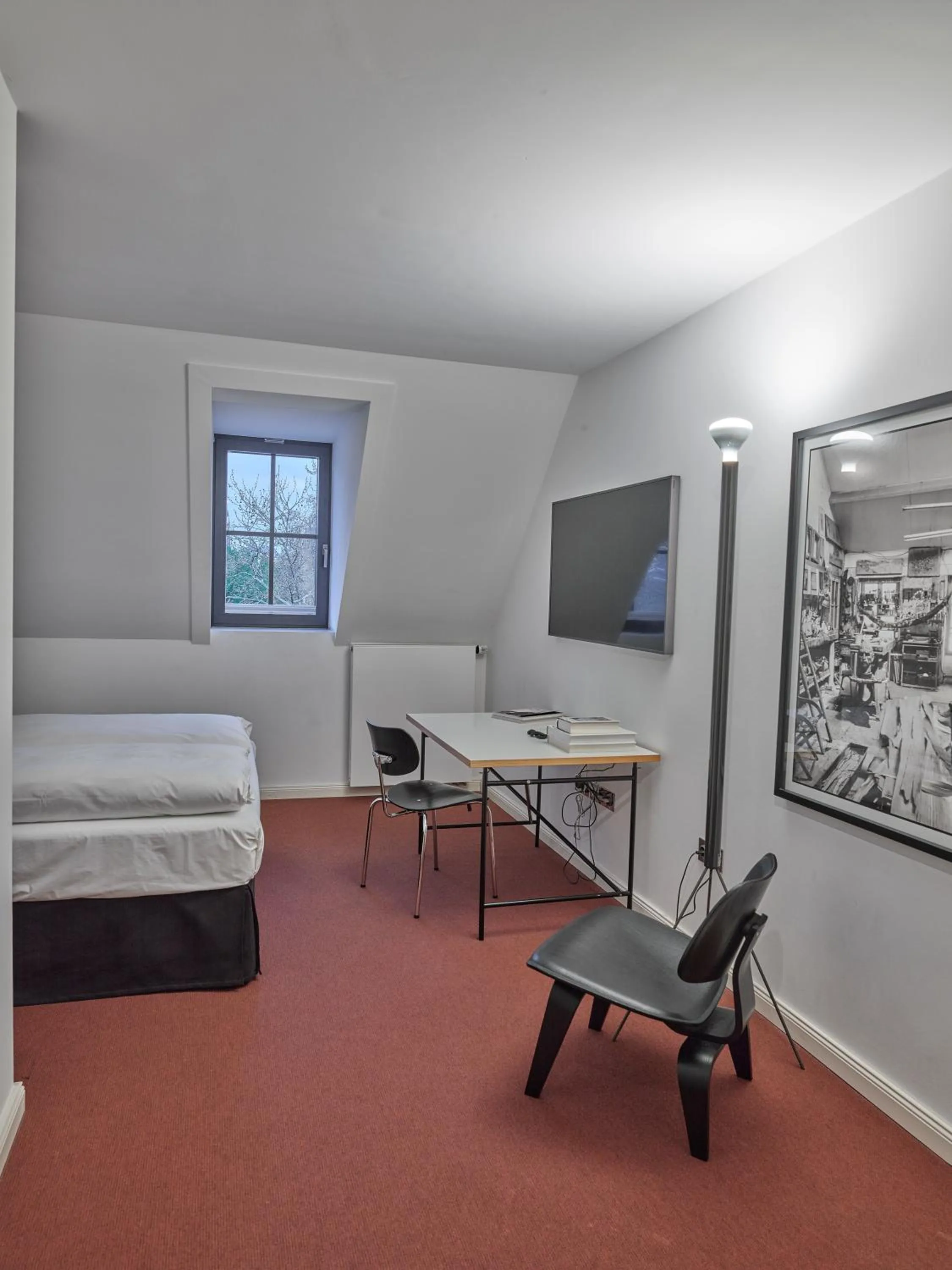 TV and multimedia, Bed in THE QVEST hideaway