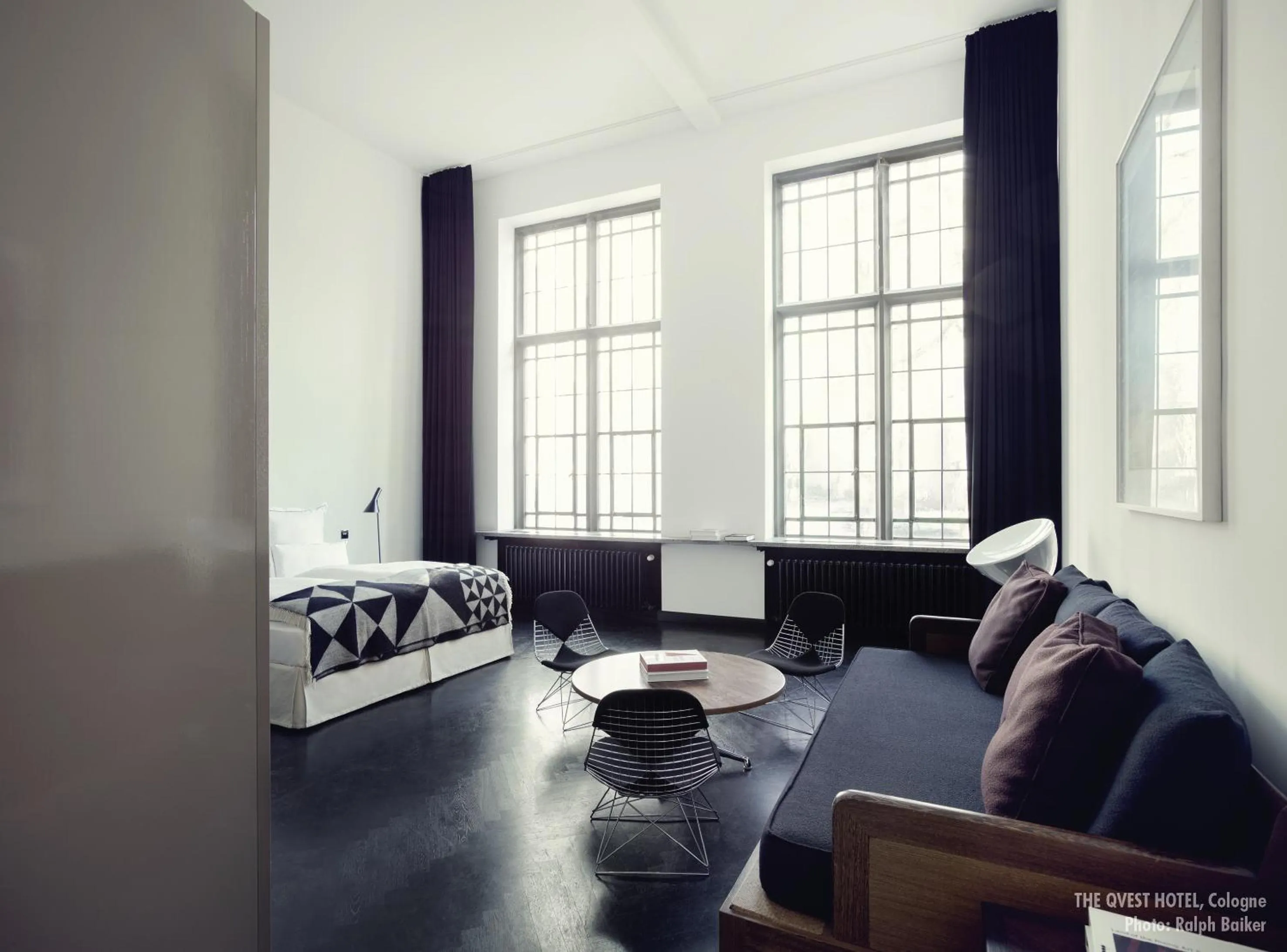 Photo of the whole room in THE QVEST hideaway