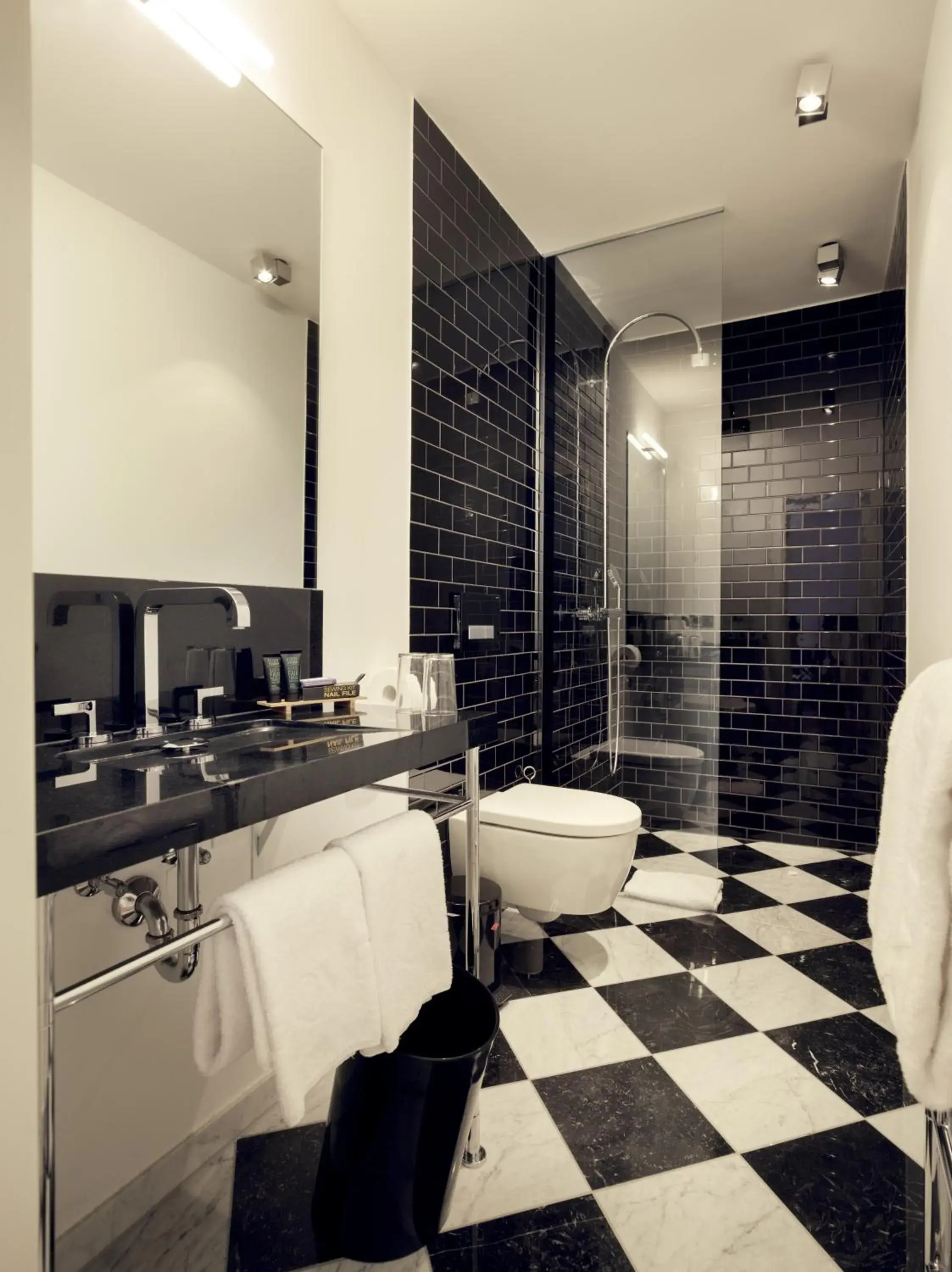 Small in THE QVEST hideaway Small in THE QVEST hideaway