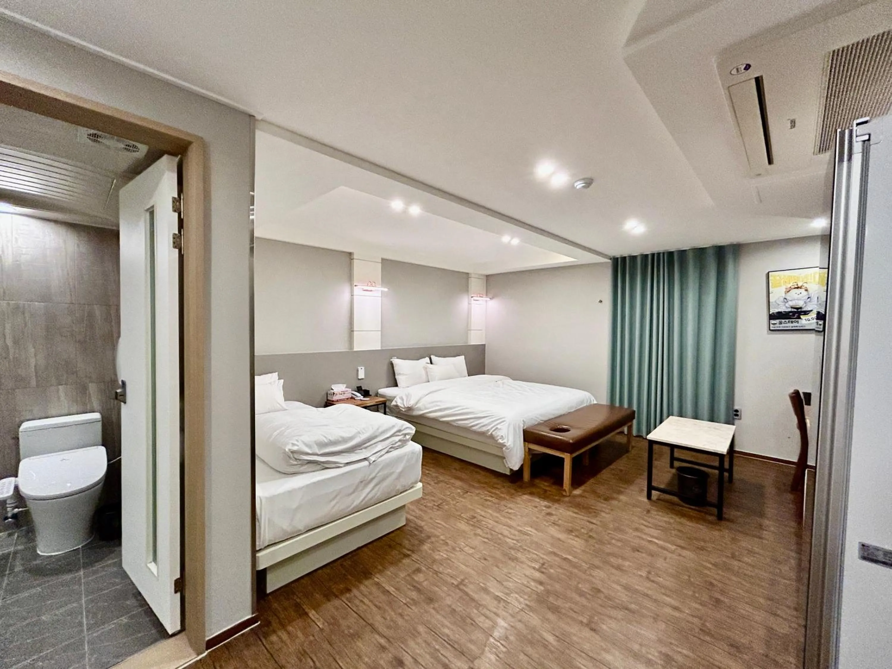 Bed in Series hotel