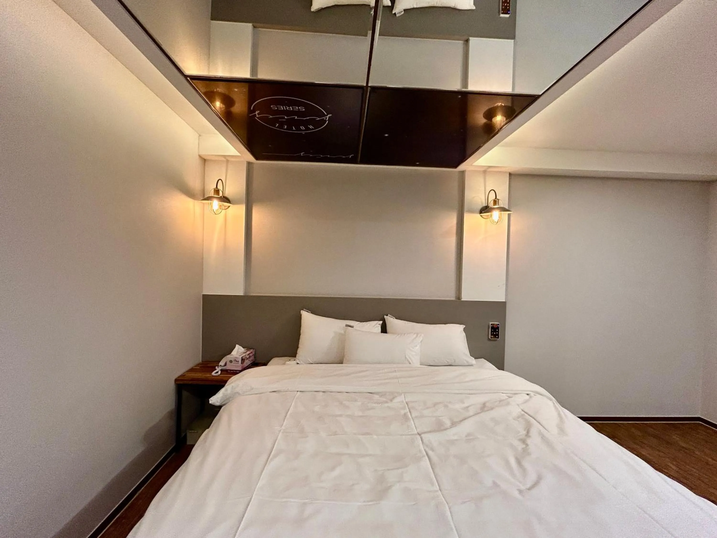 Bed in Series hotel