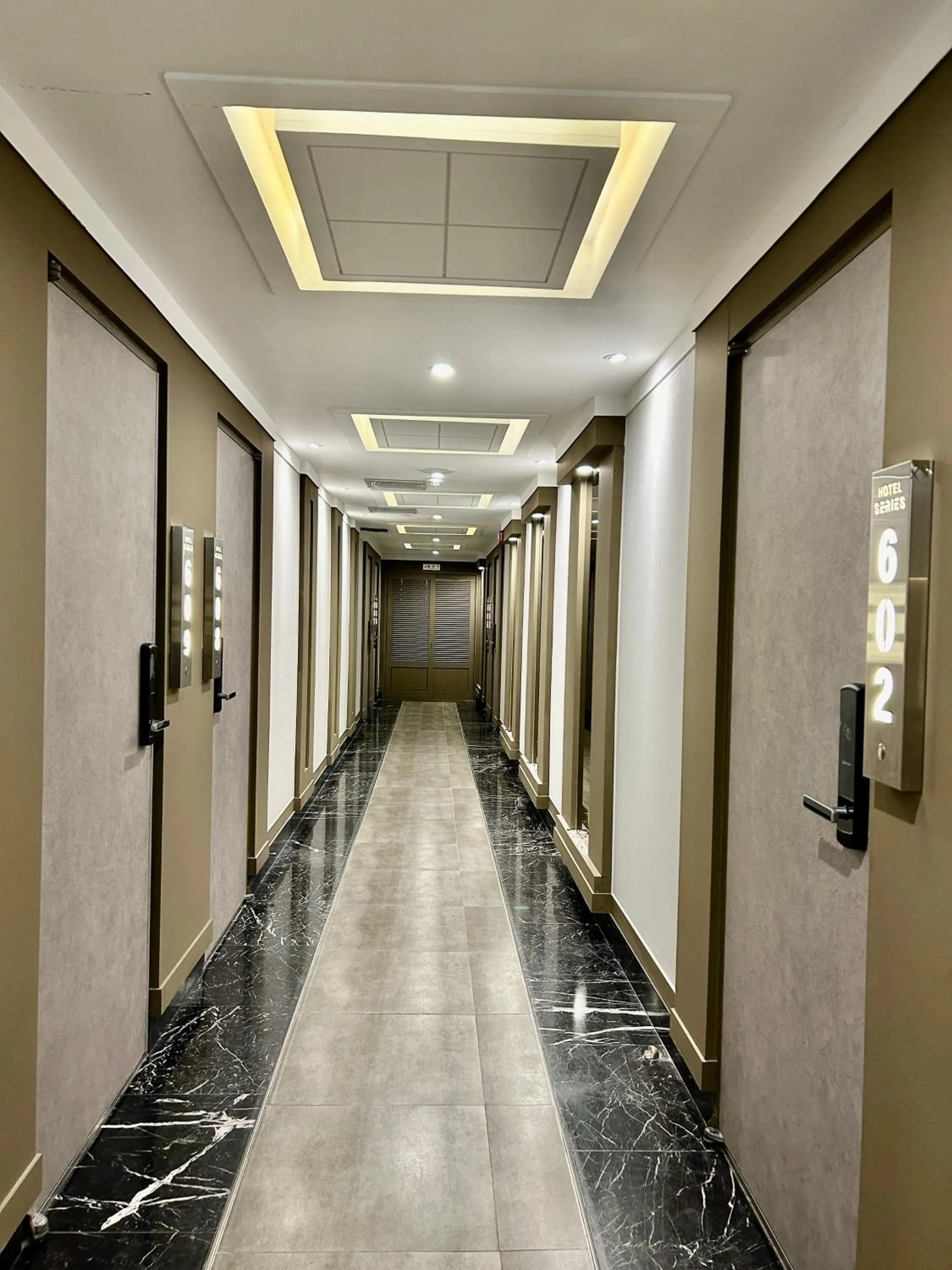 Series hotel