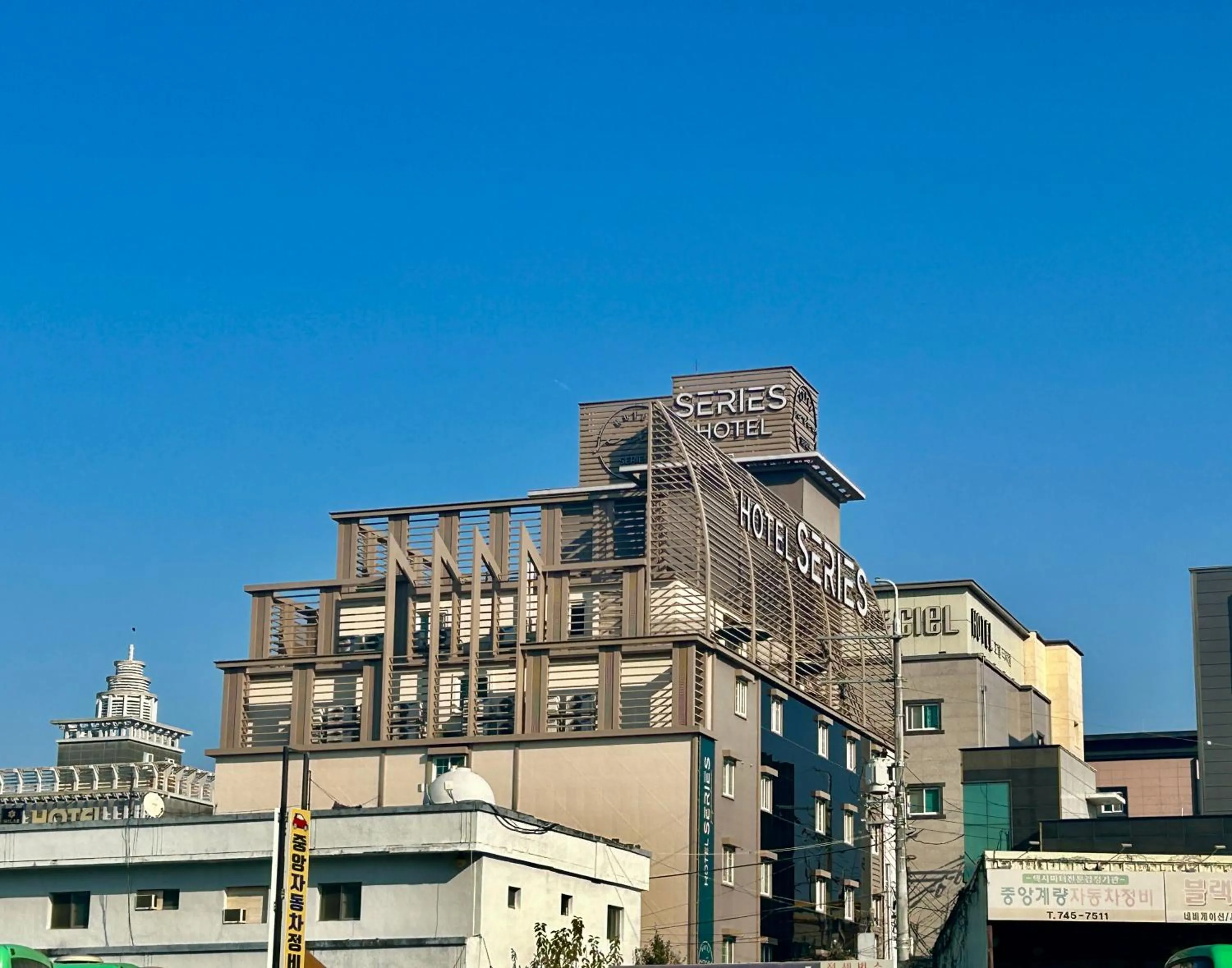 Series hotel