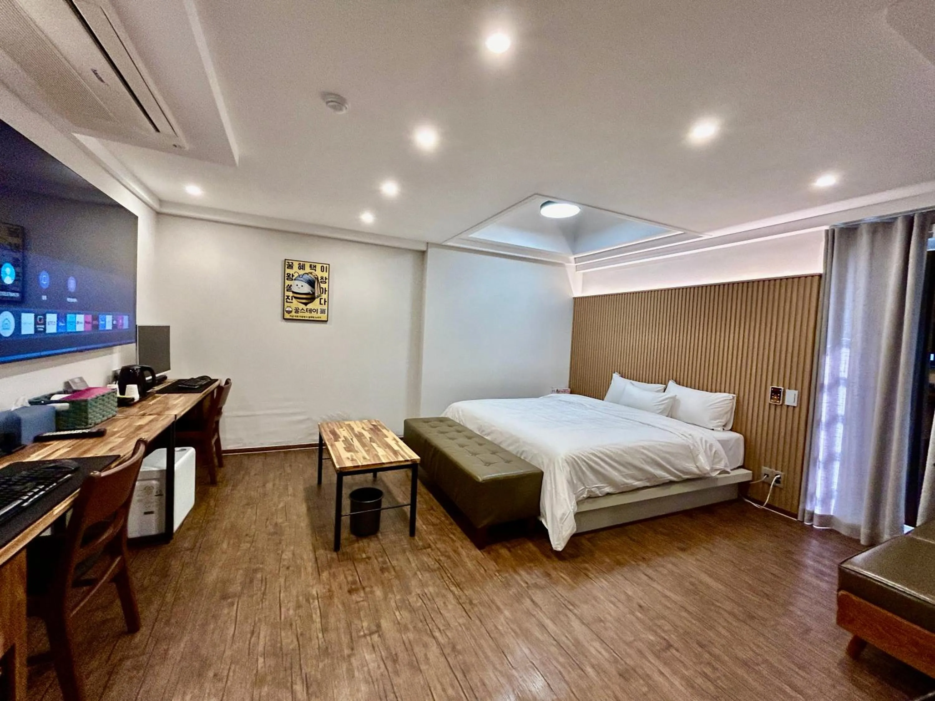Bed in Series hotel