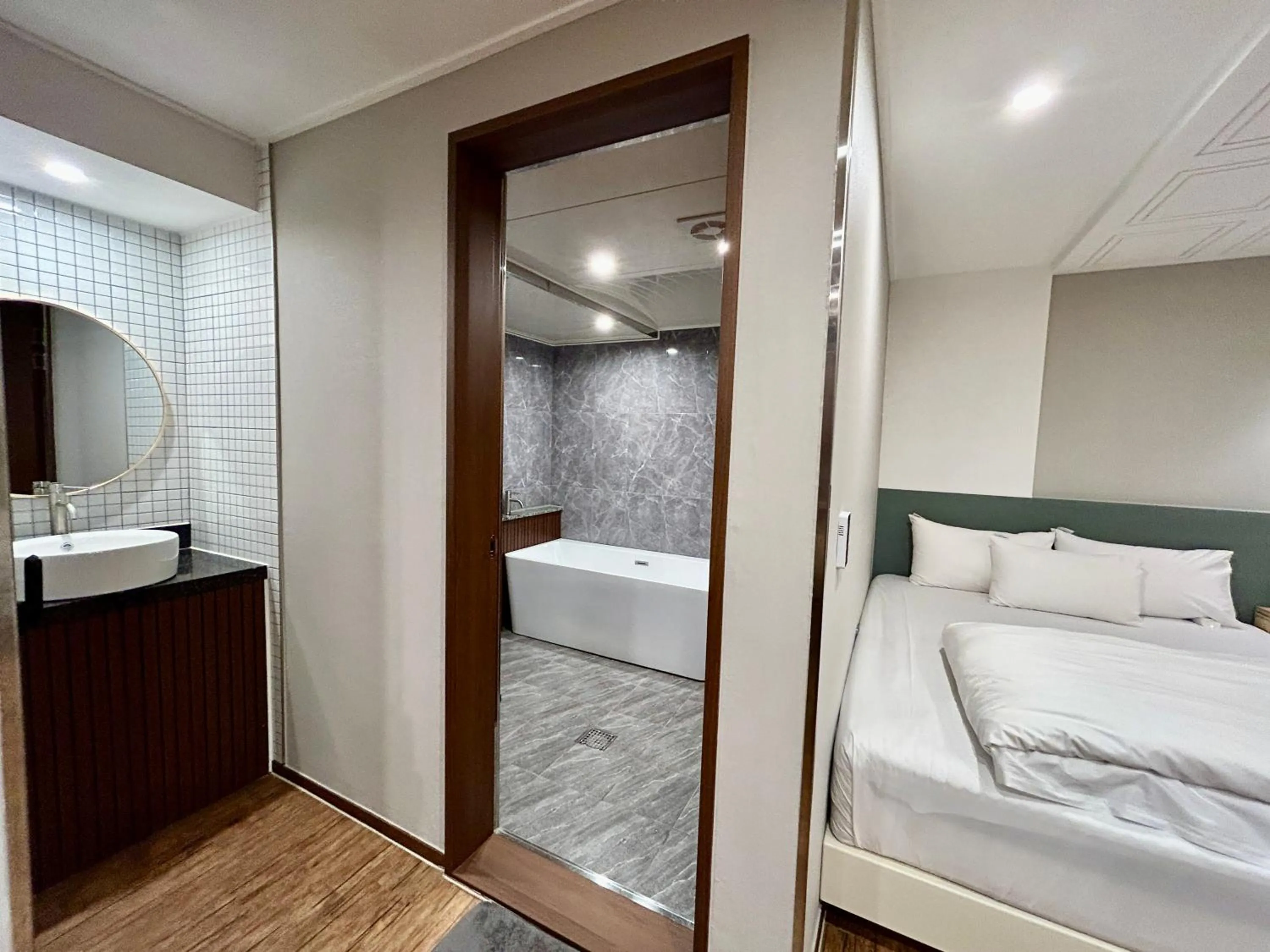 Bed in Series hotel