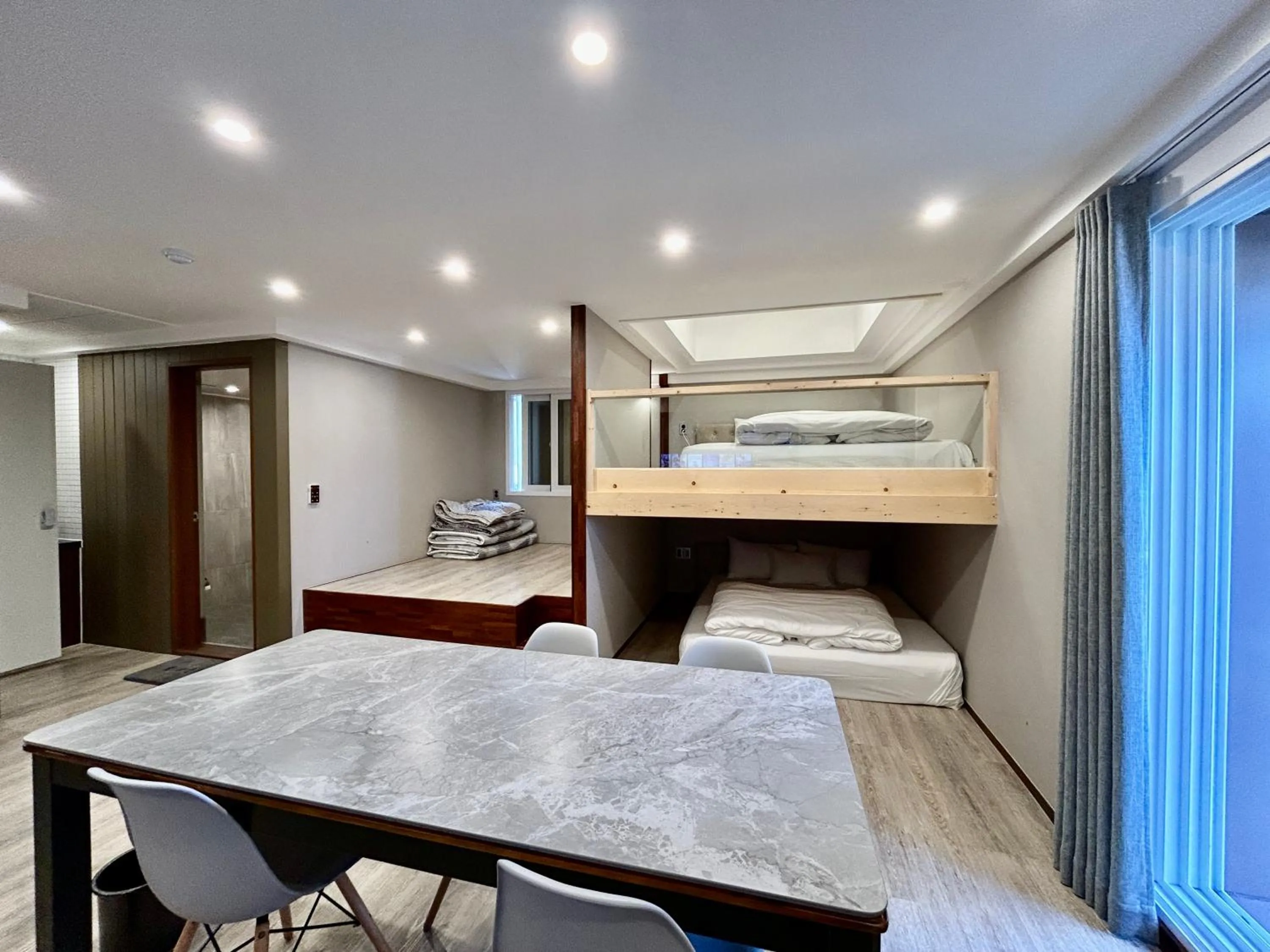 Bed in Series hotel