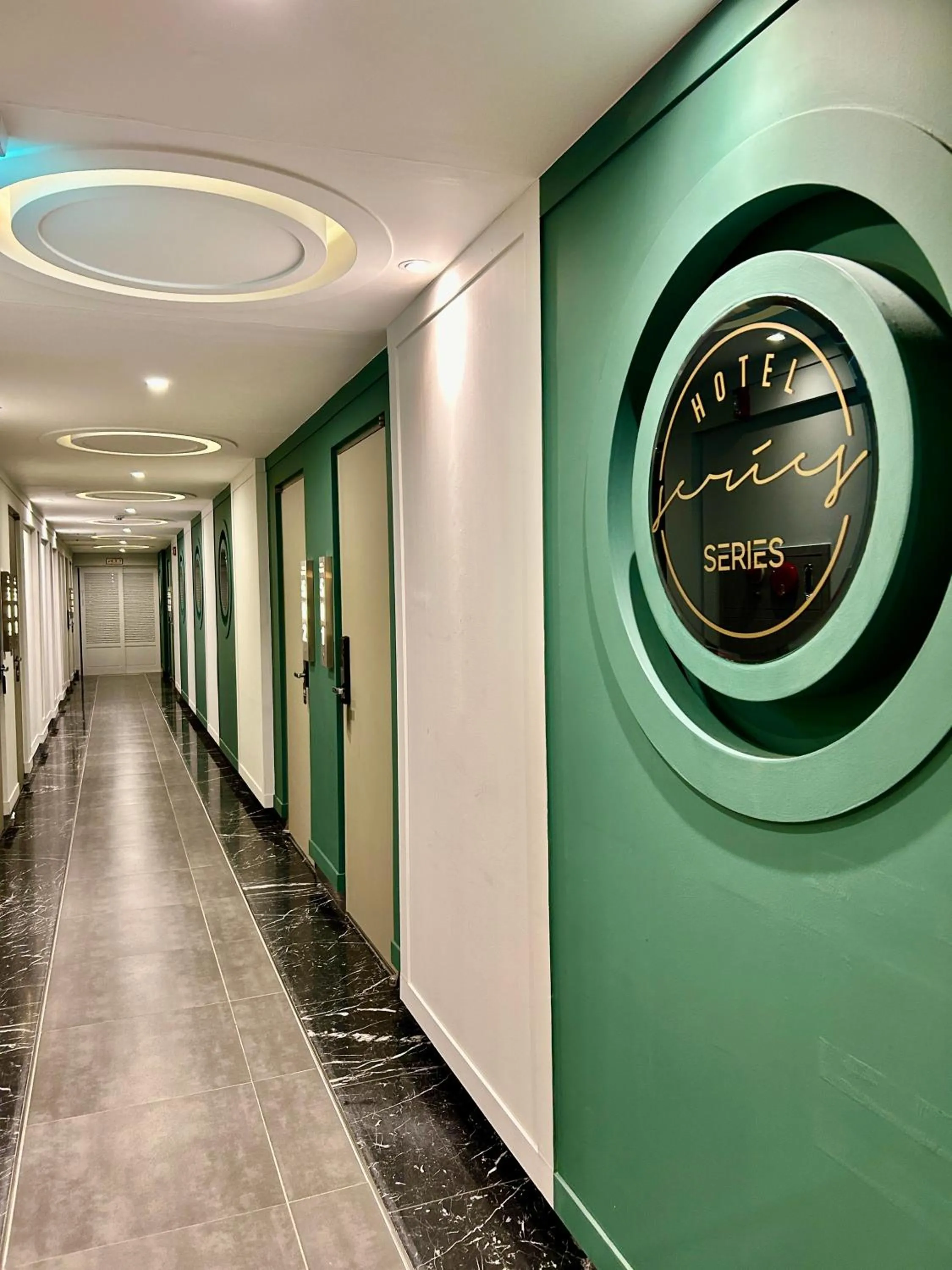 Series hotel