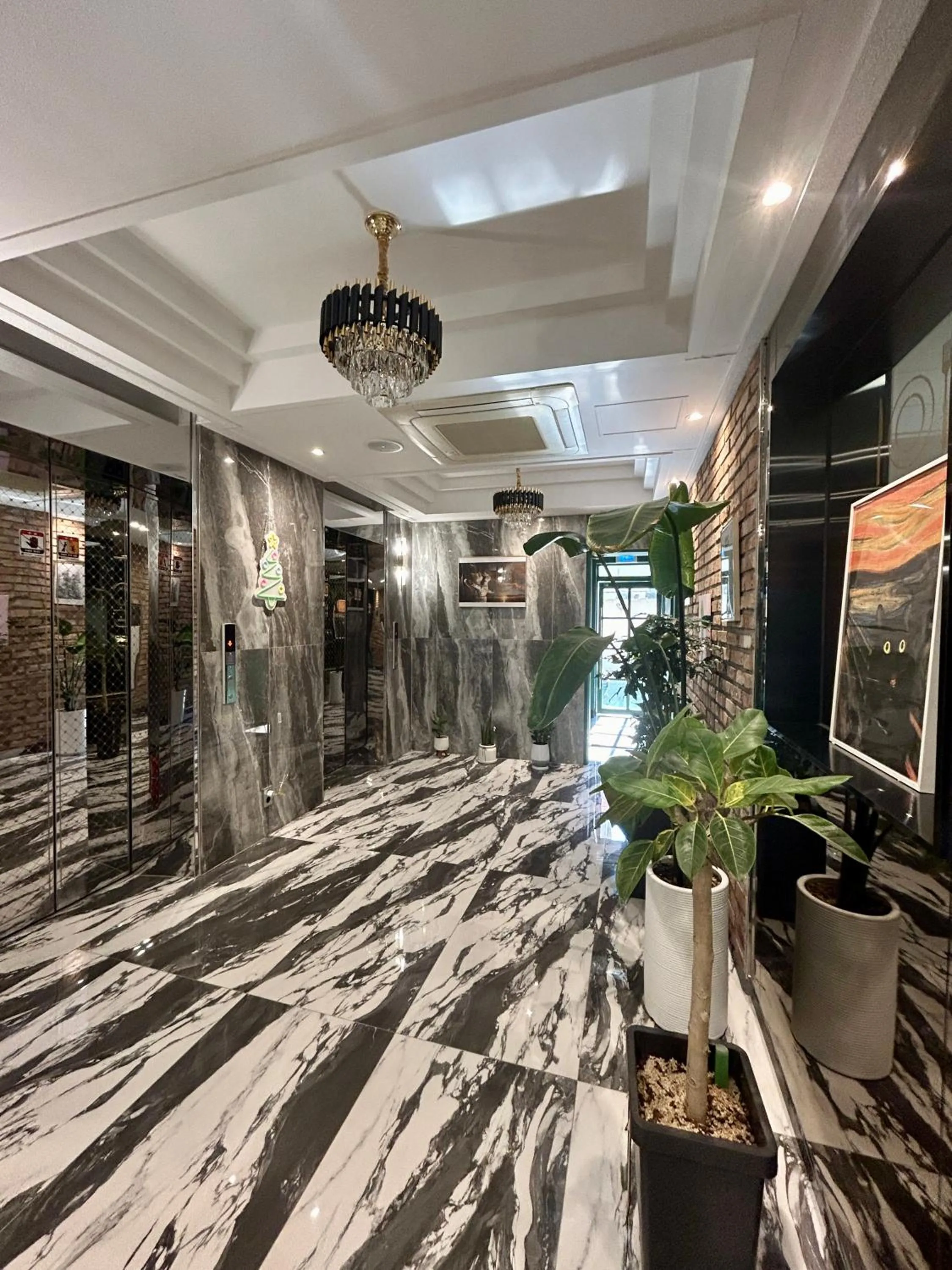 Series hotel