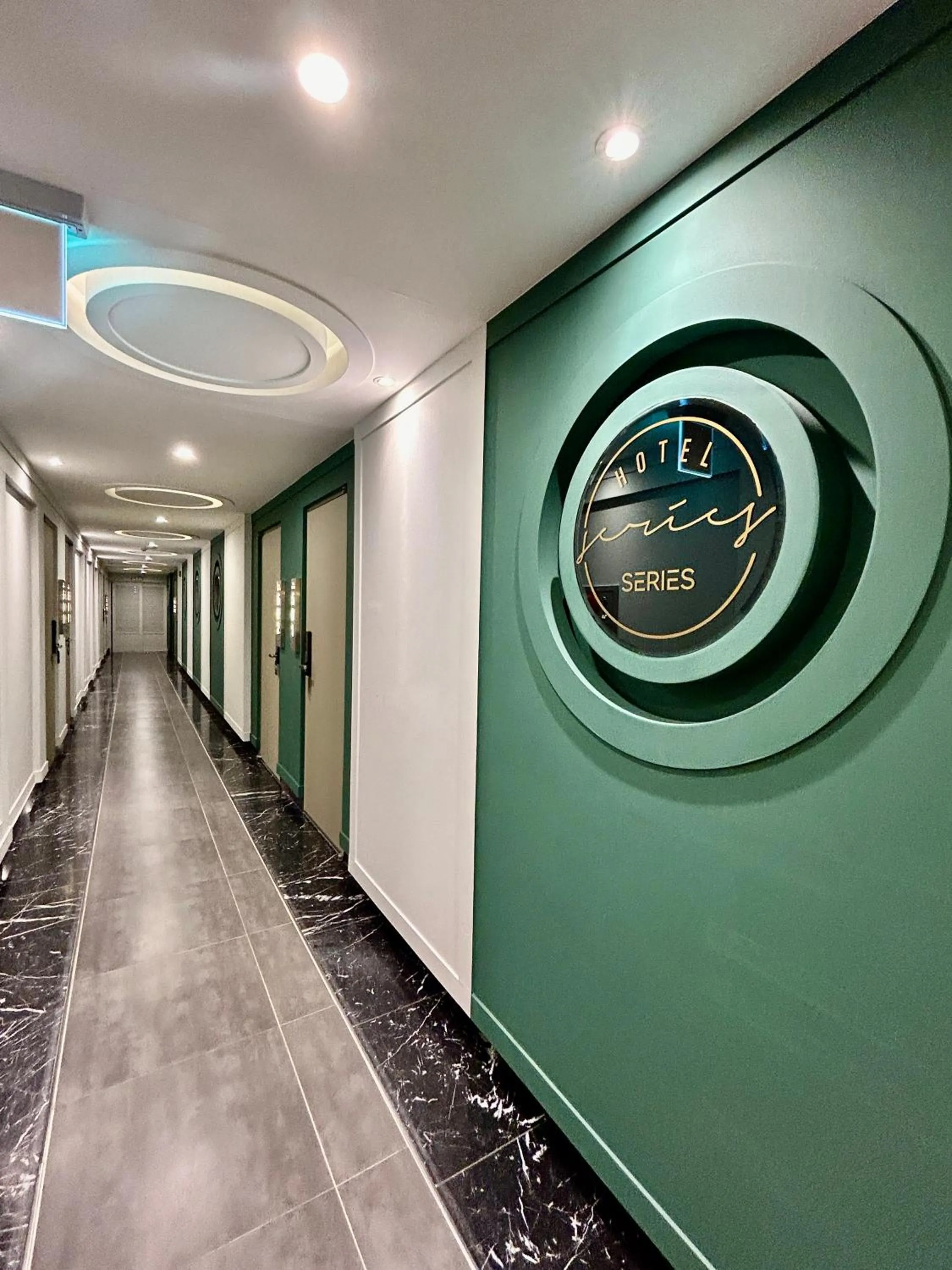 Series hotel