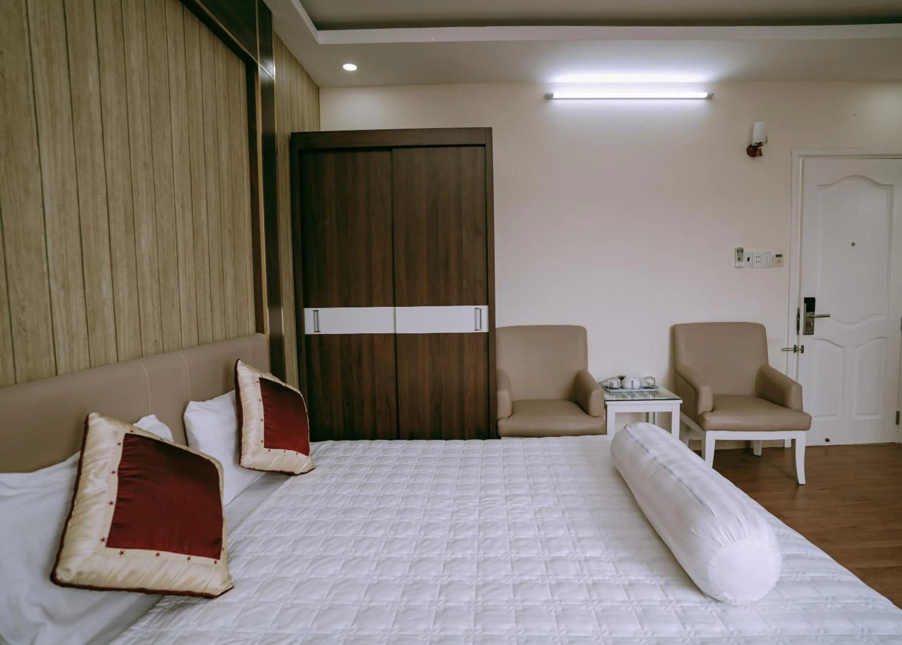 Photo of the whole room, Bed in Thuan Phat House Soc Trang