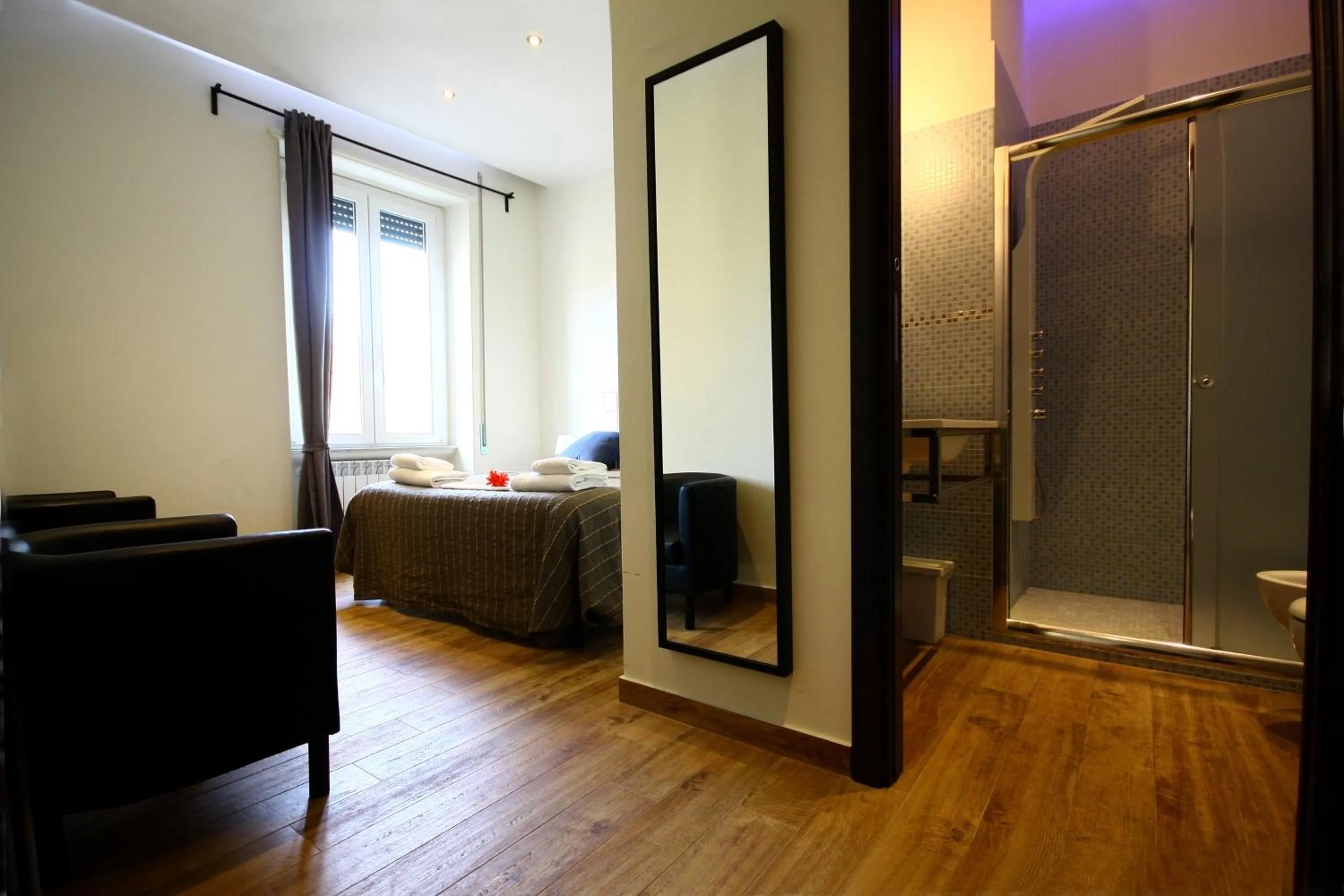 Bathroom in Passenger Vatican Relais