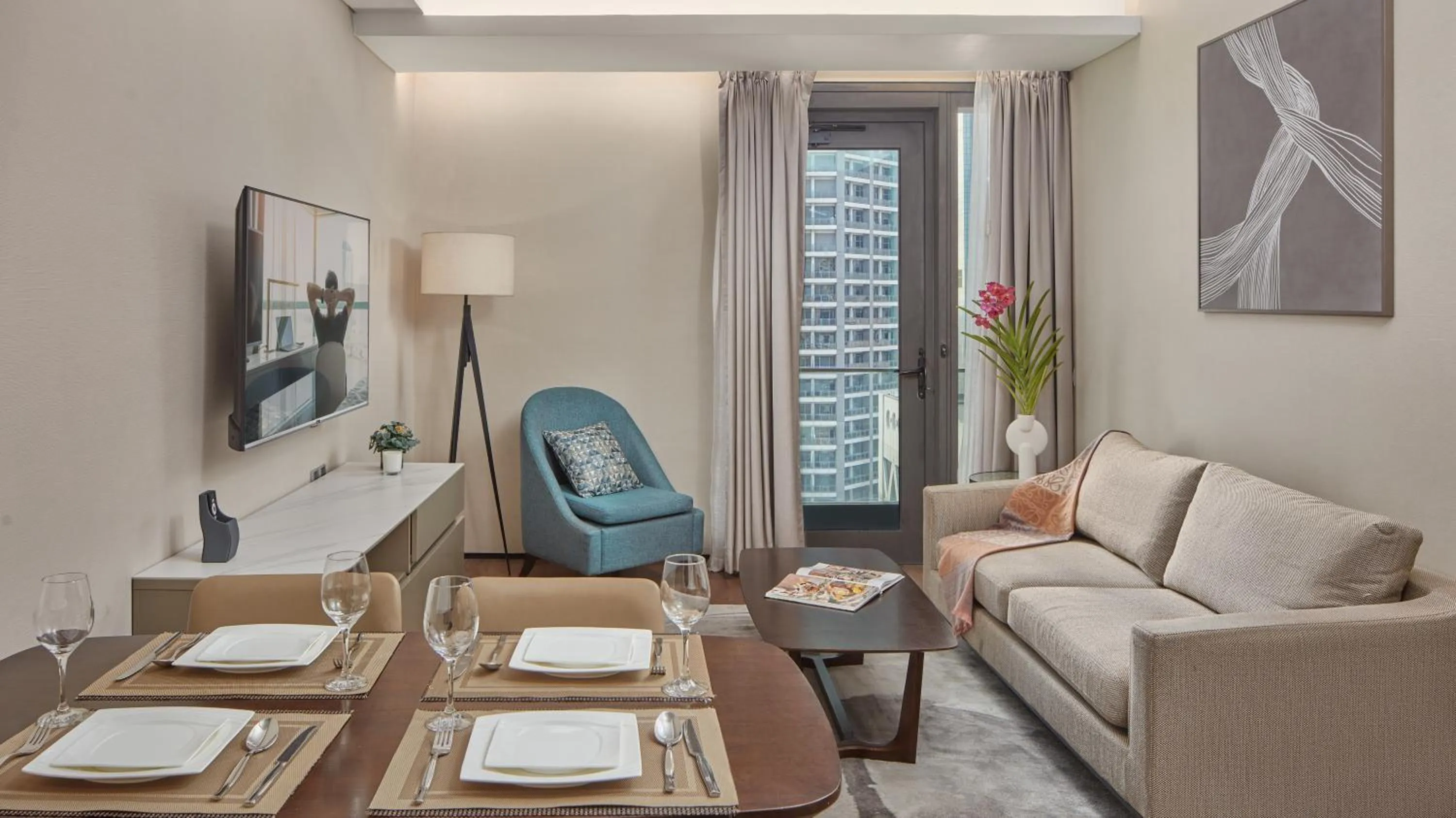 Dining area in Oakwood Makati Avenue