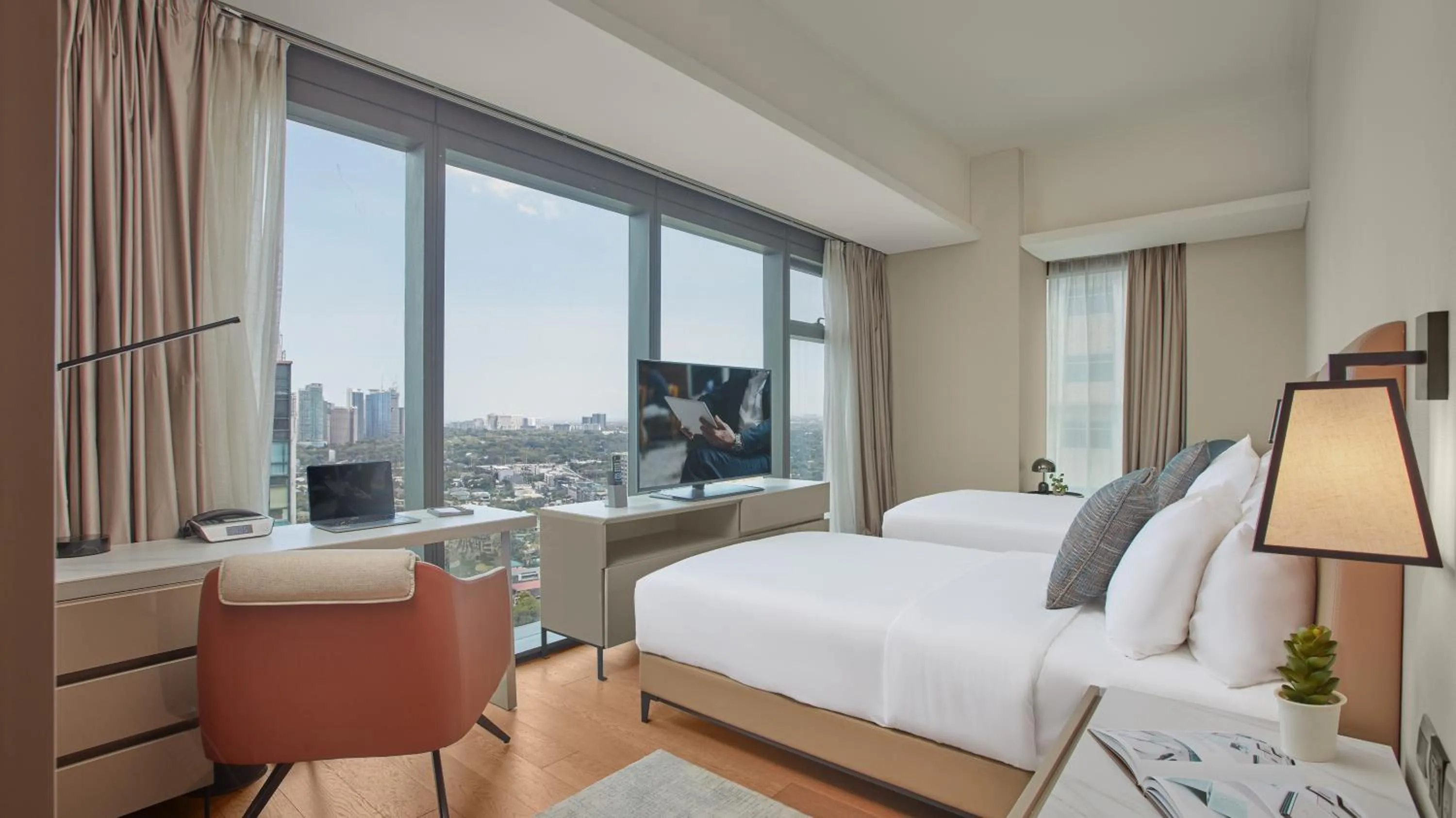 Bed in Oakwood Makati Avenue