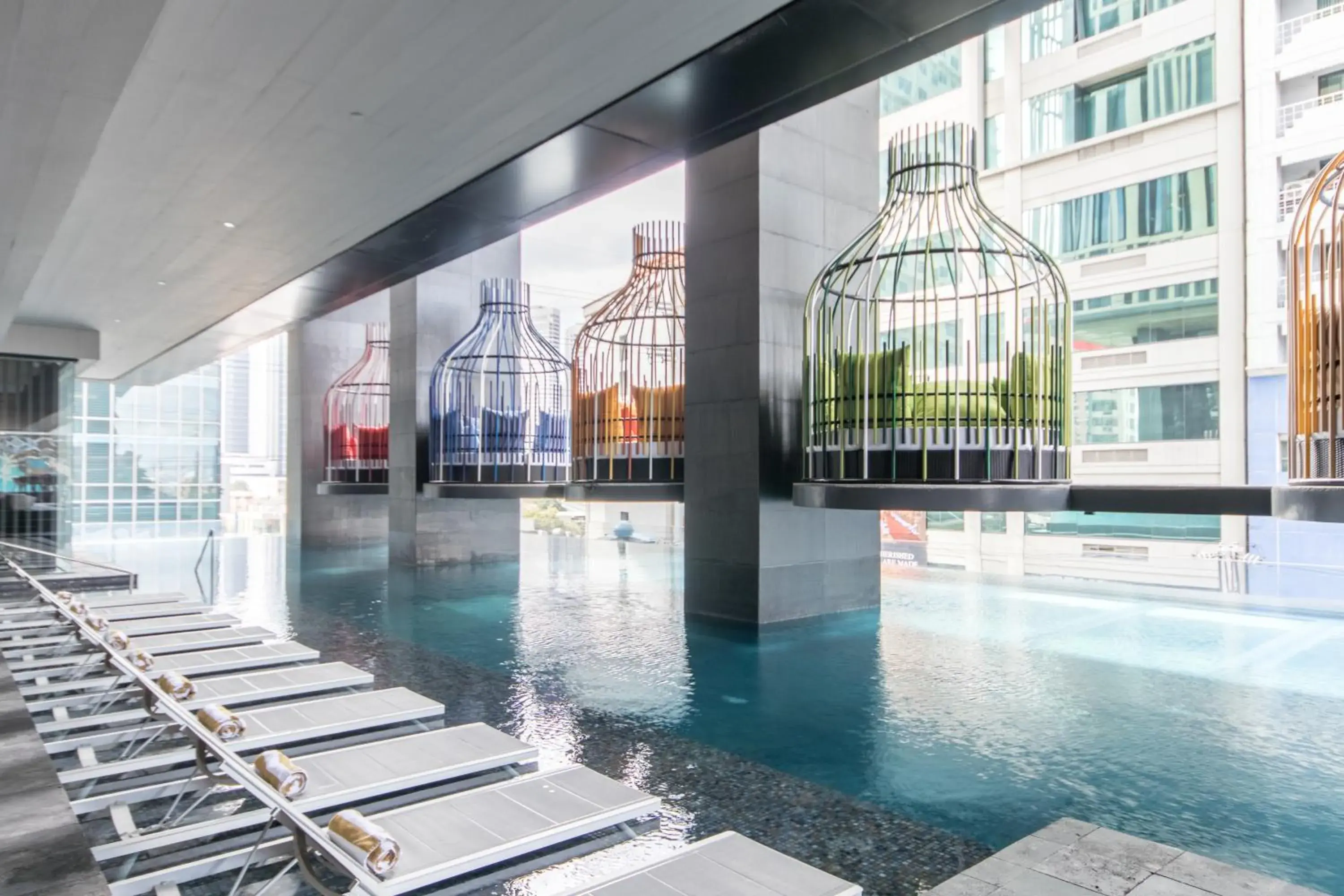 Swimming pool in Oakwood Makati Avenue Swimming pool in Oakwood Makati Avenue