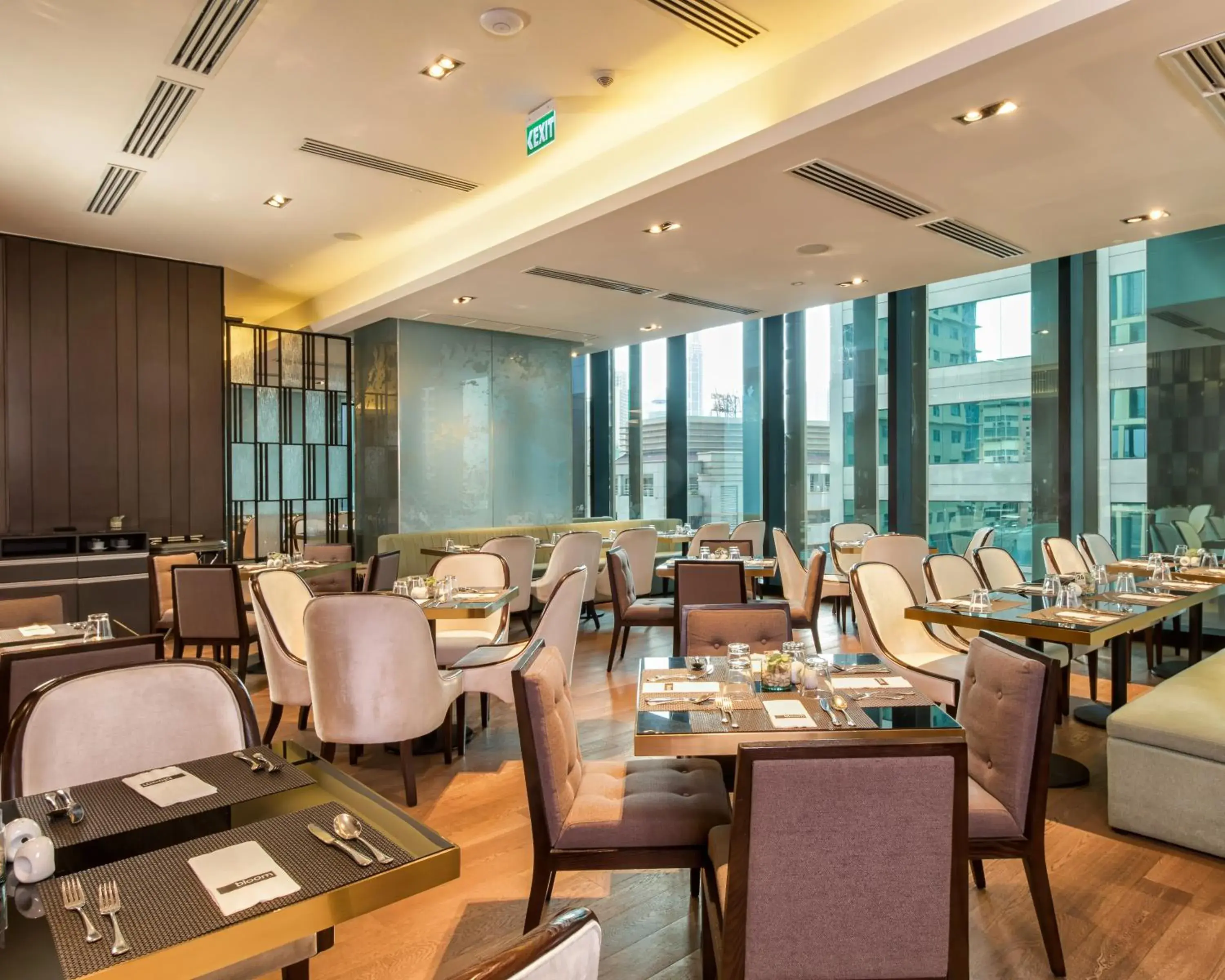 Restaurant/places to eat in Oakwood Makati Avenue Restaurant/places to eat in Oakwood Makati Avenue