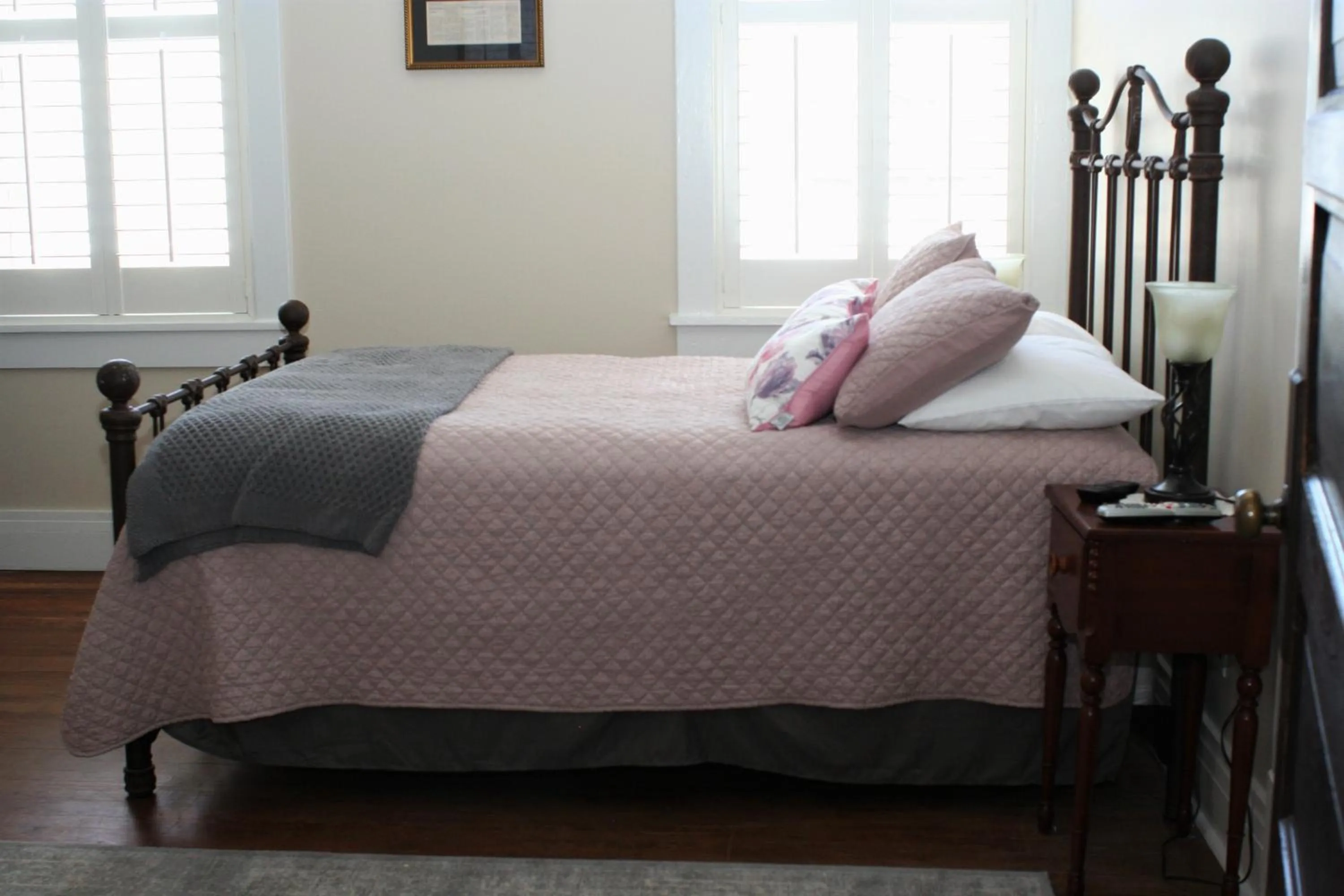 Bed in Riverview Hotel