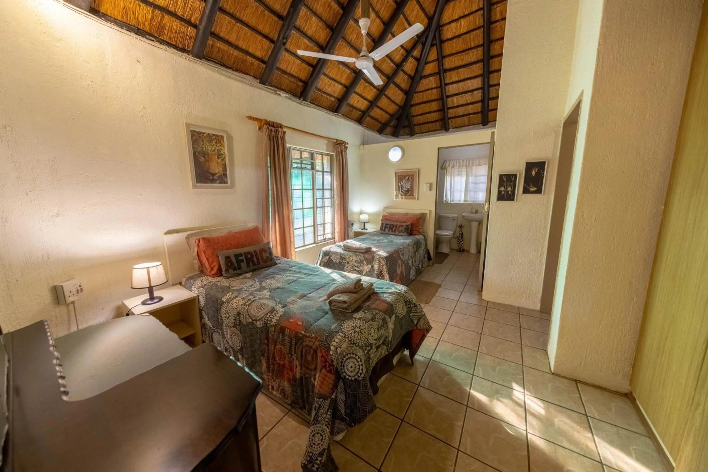 Bedroom, Bed in Kruger Cottage
