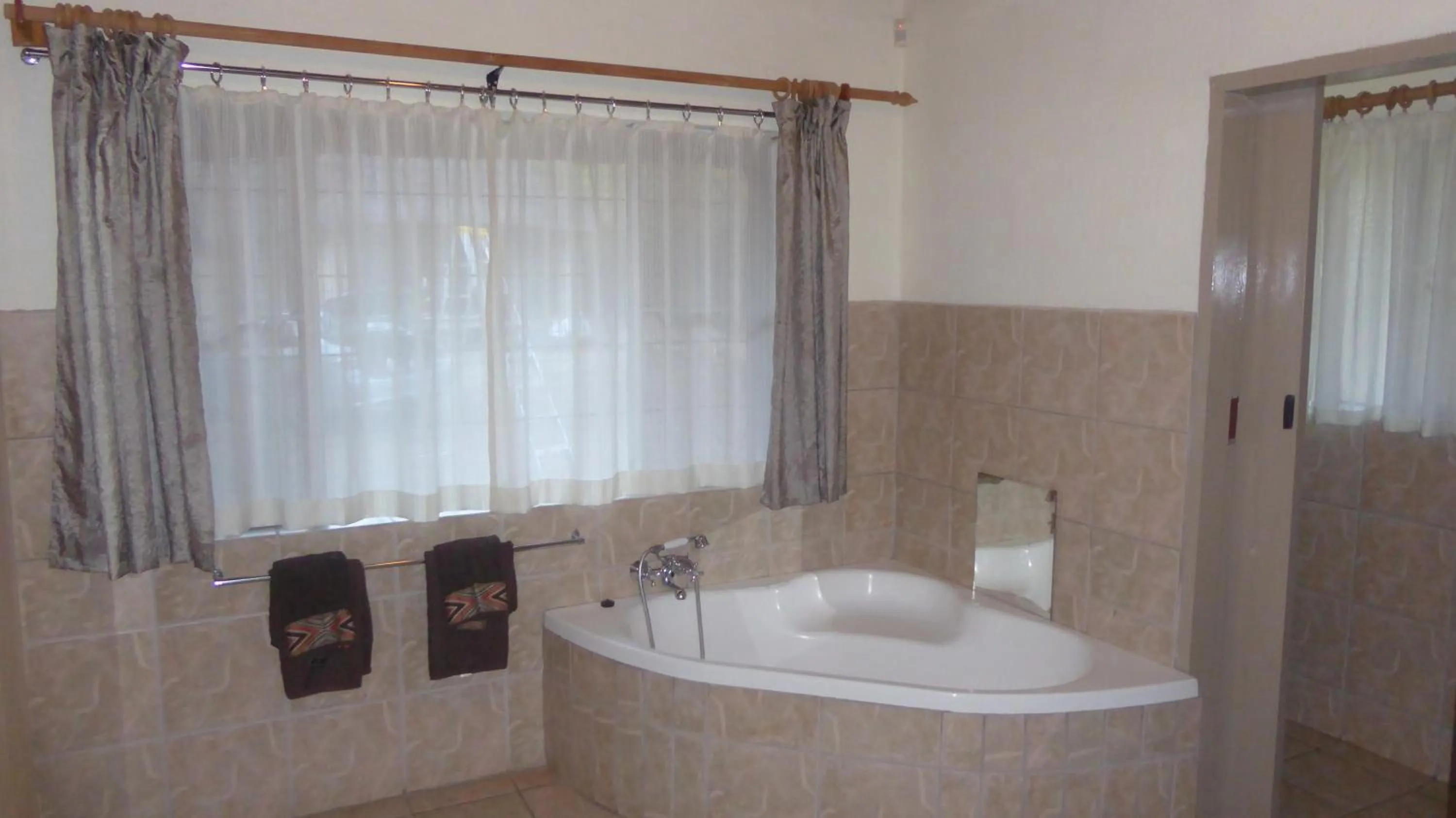 Bathroom in Kruger Cottage