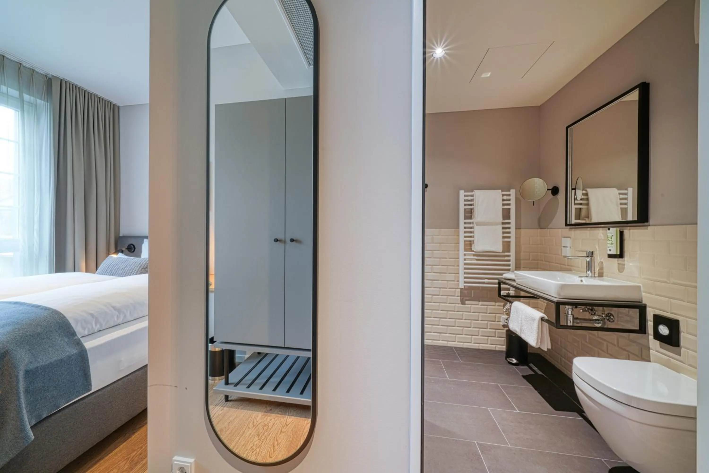 Bathroom, Bed in INA Boutique Hannover-Linden - Digital Access