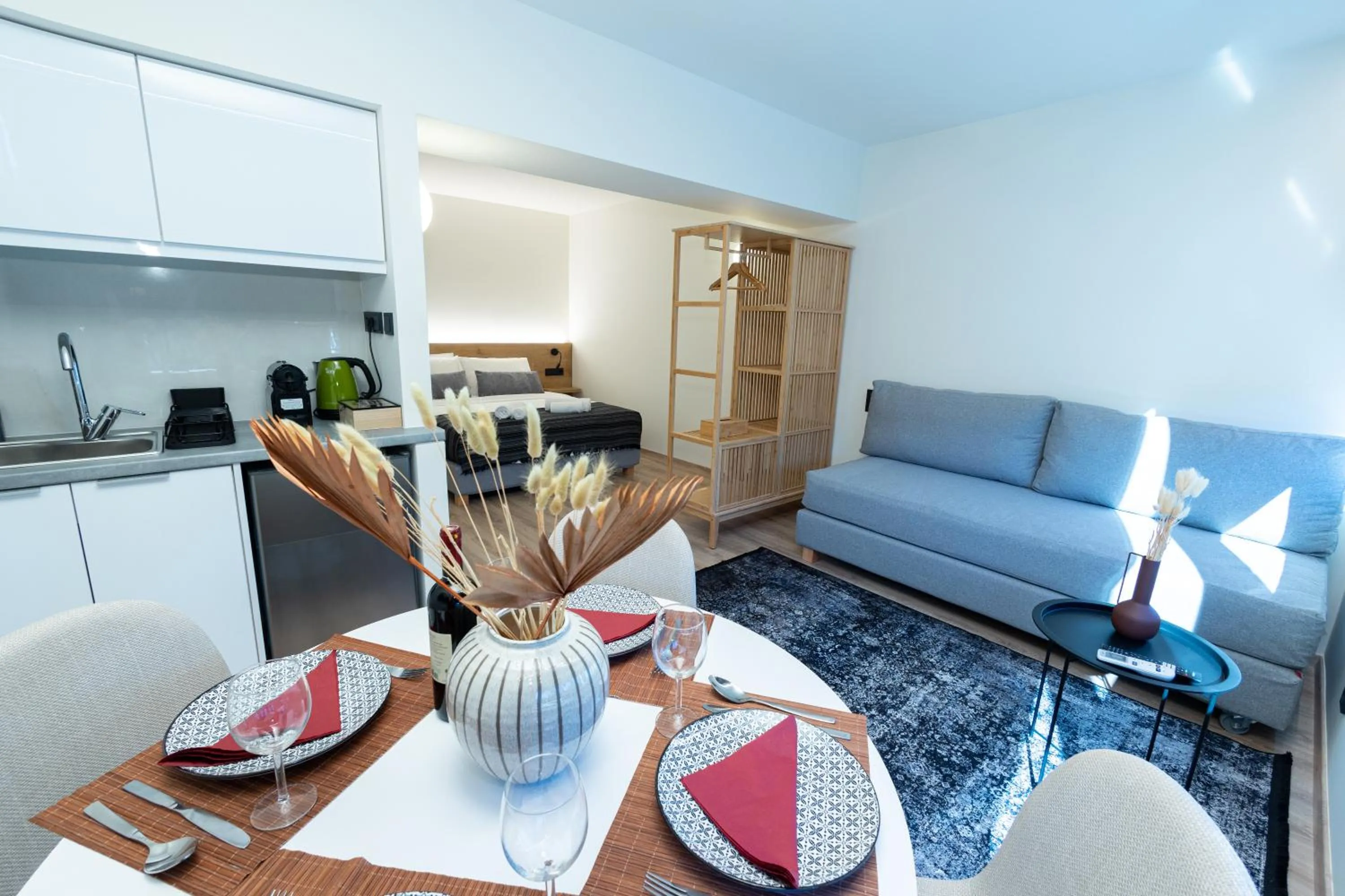 Kitchen or kitchenette in Athens Airport Living spaces