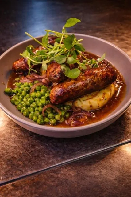 Food and drinks in Silverstone Golf Club And Hotel