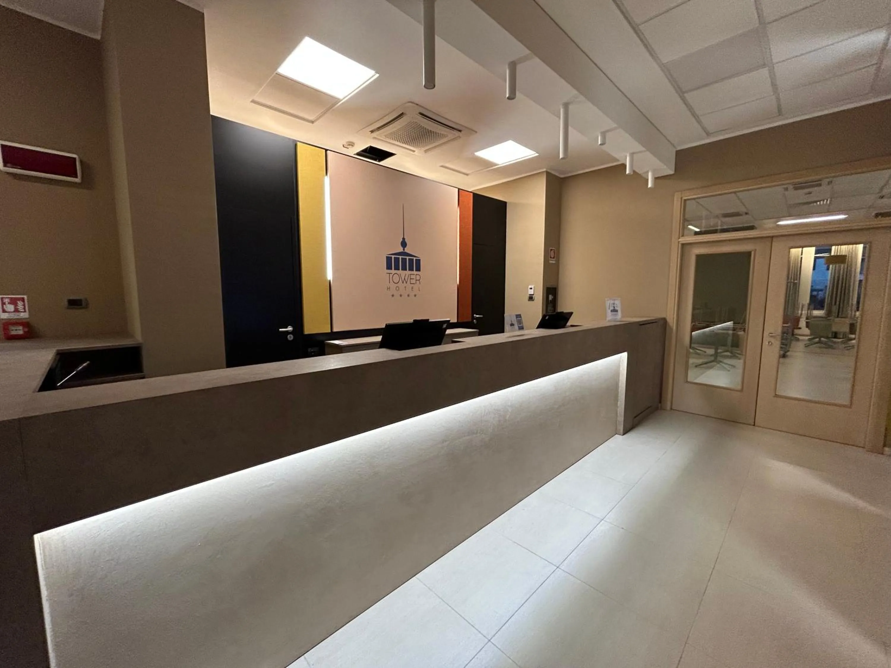 Lobby or reception in Tower Hotel Malpensa