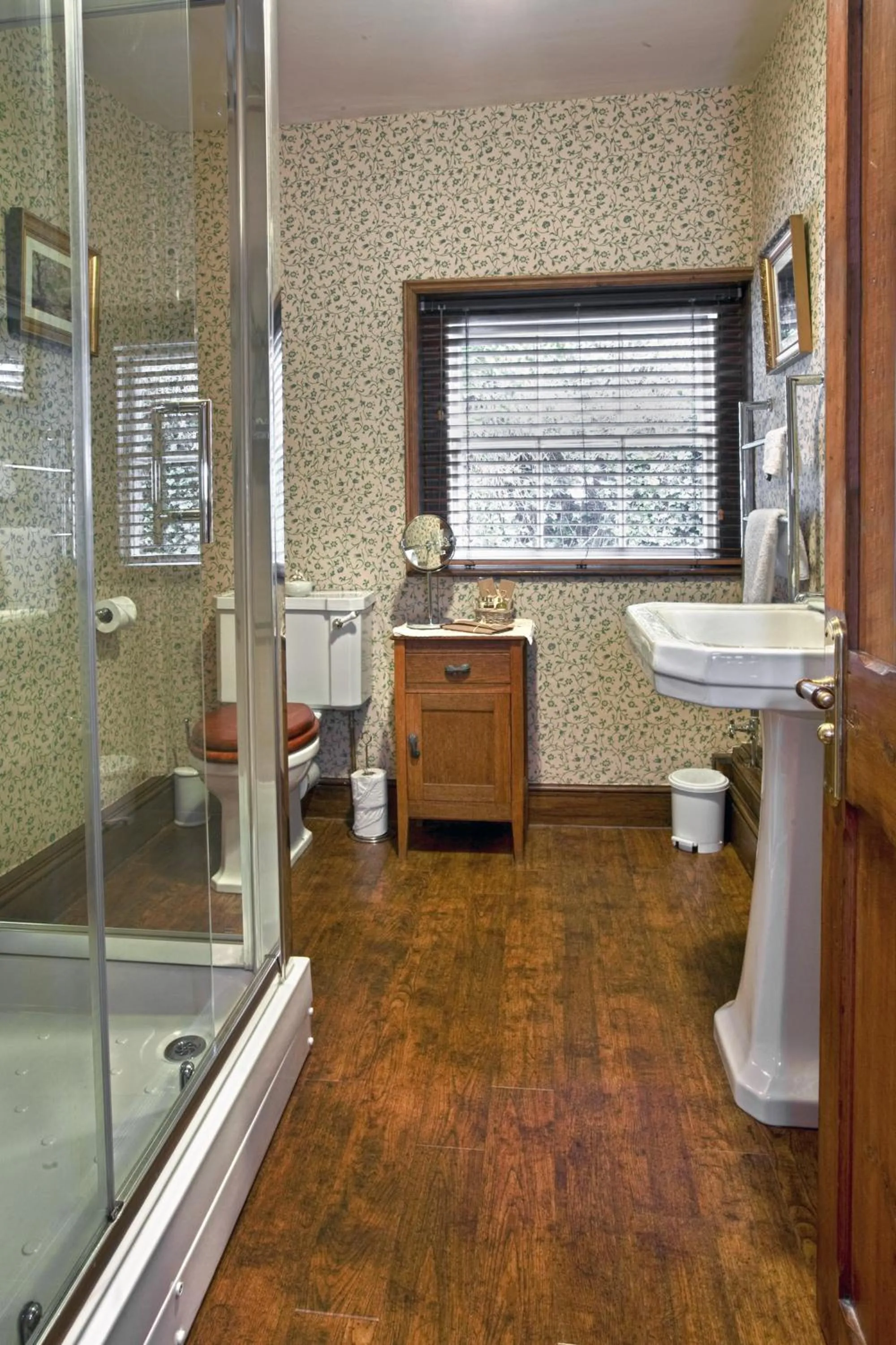 Bathroom in Hodgkinsons Hotel Matlock Bath