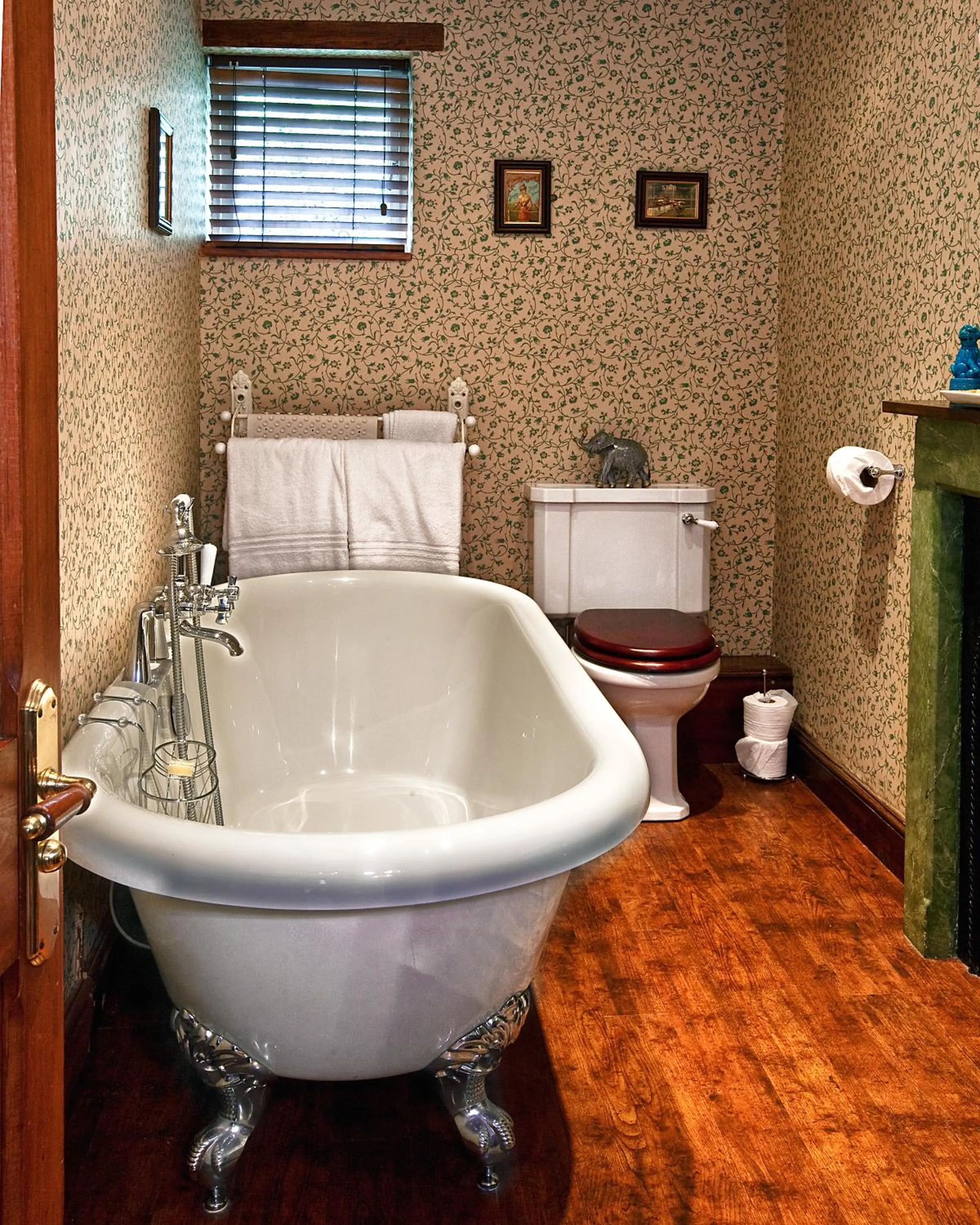 Bathroom in Hodgkinsons Hotel Matlock Bath