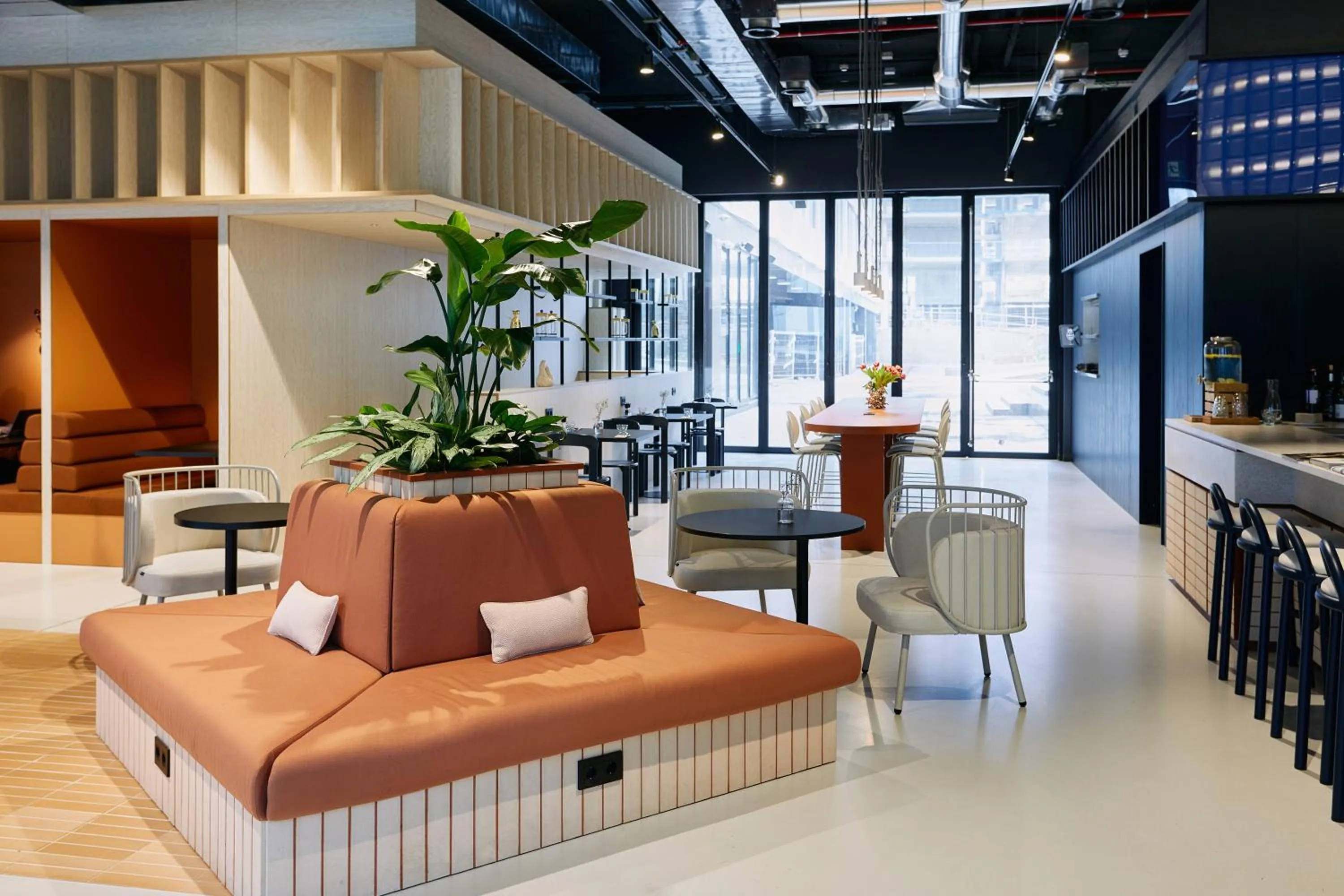 Restaurant/places to eat in The Social Hub San Sebastián