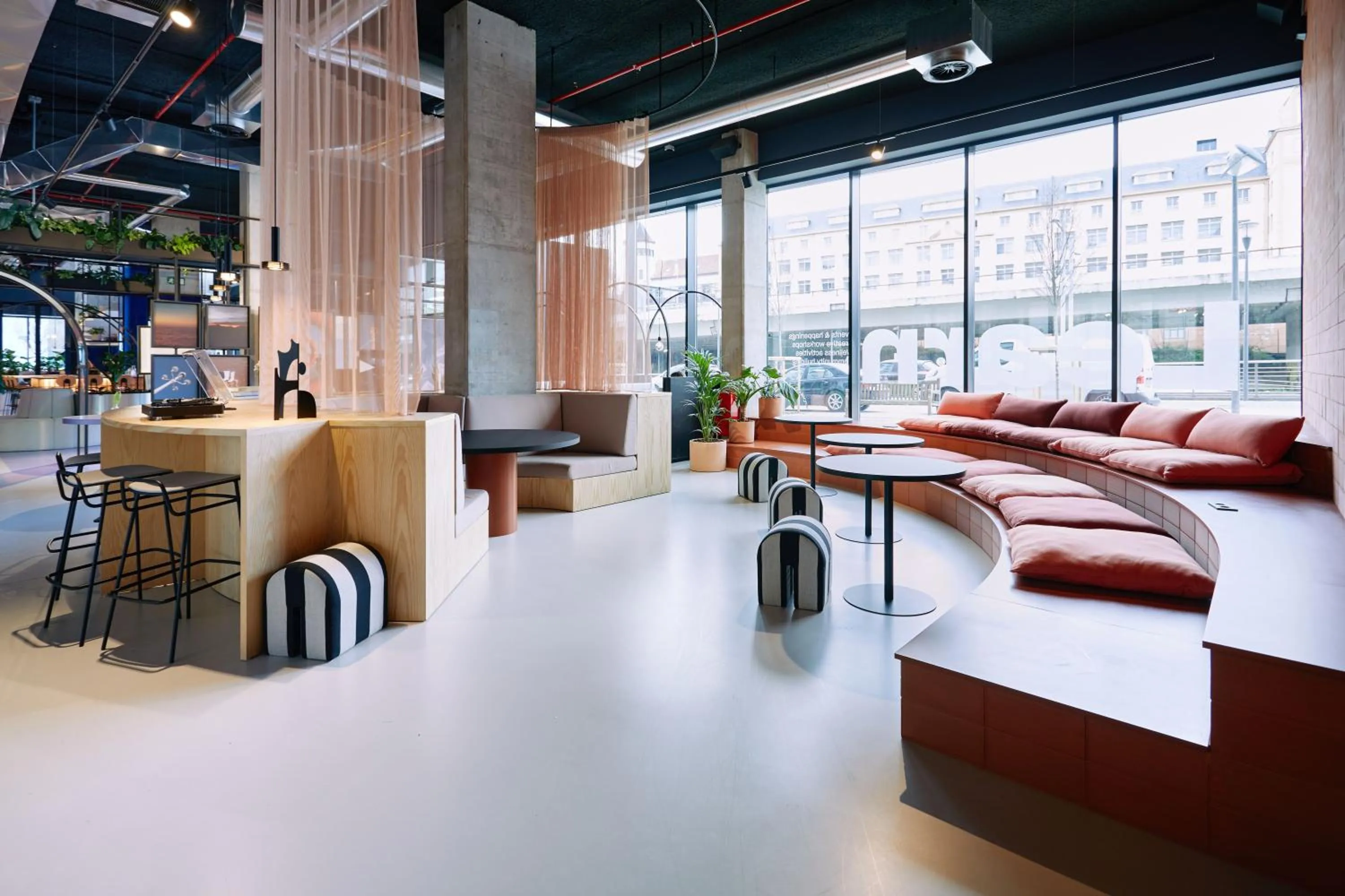 Lobby or reception in The Social Hub San Sebastián