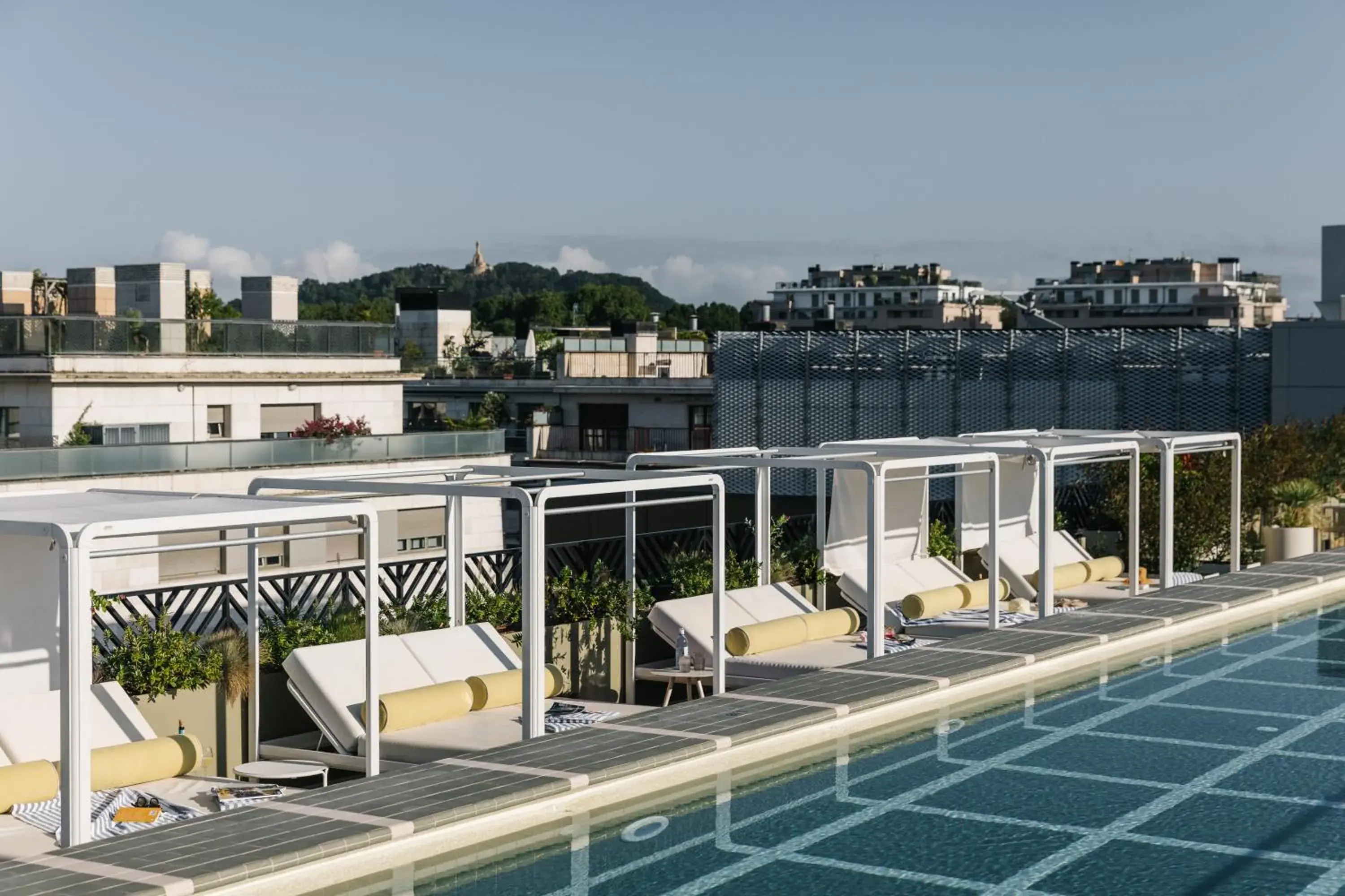Swimming pool in The Social Hub San Sebastián Swimming pool in The Social Hub San Sebastián