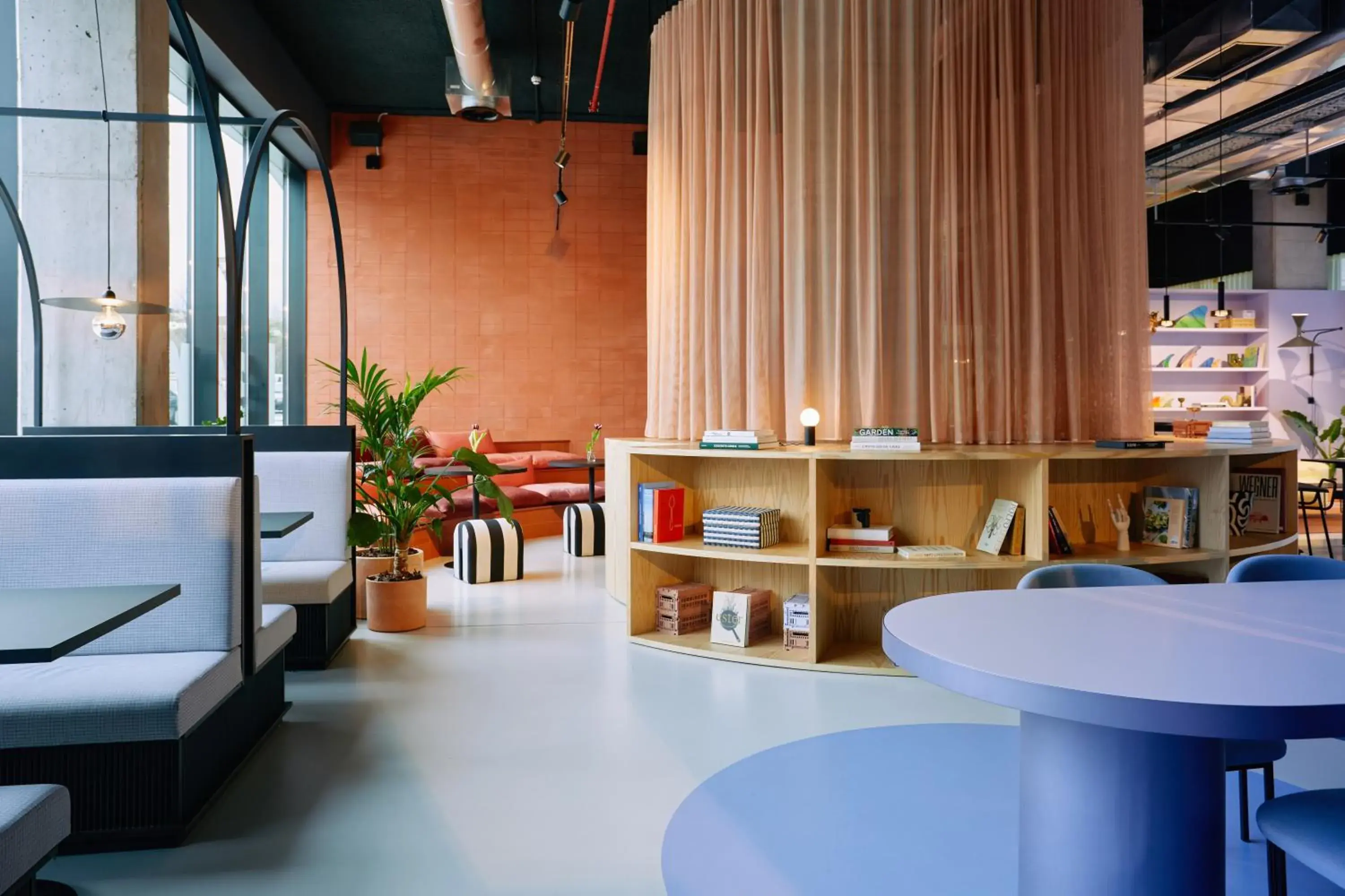 Property building in The Social Hub San Sebastián Property building in The Social Hub San Sebastián