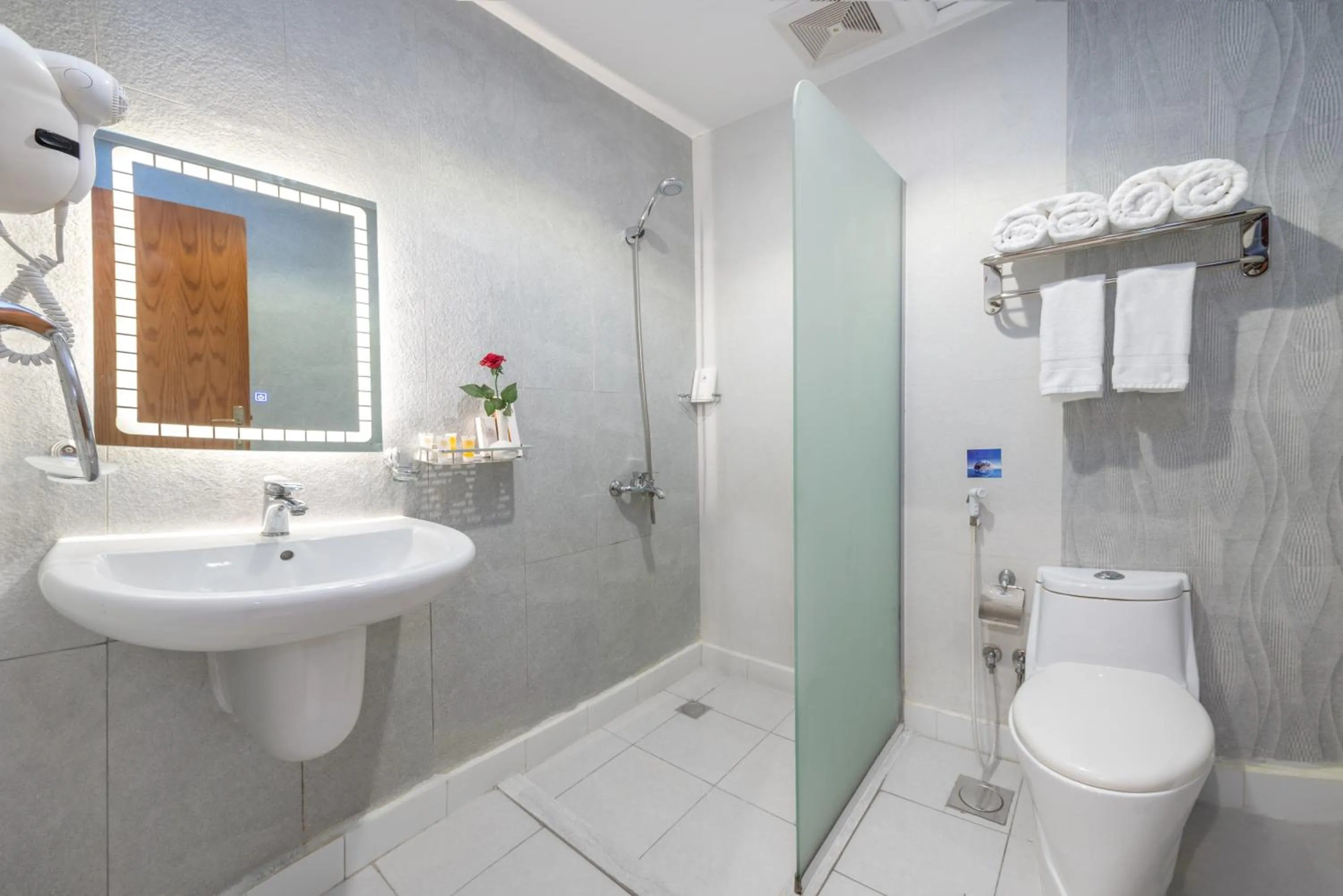Shower in Rose Jeddah Hotel 2