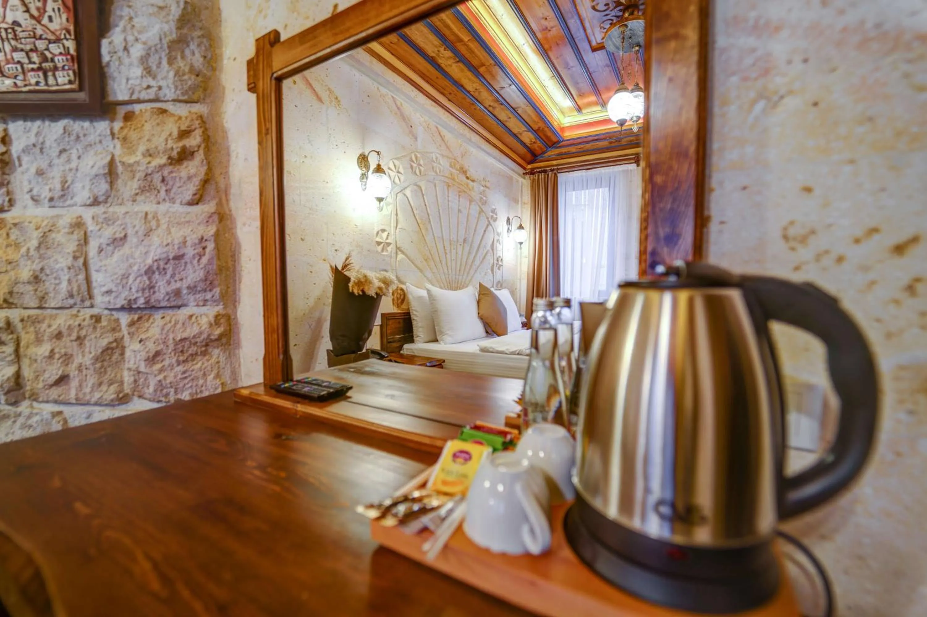 Coffee/tea facilities in Enjoy Stone Hotel