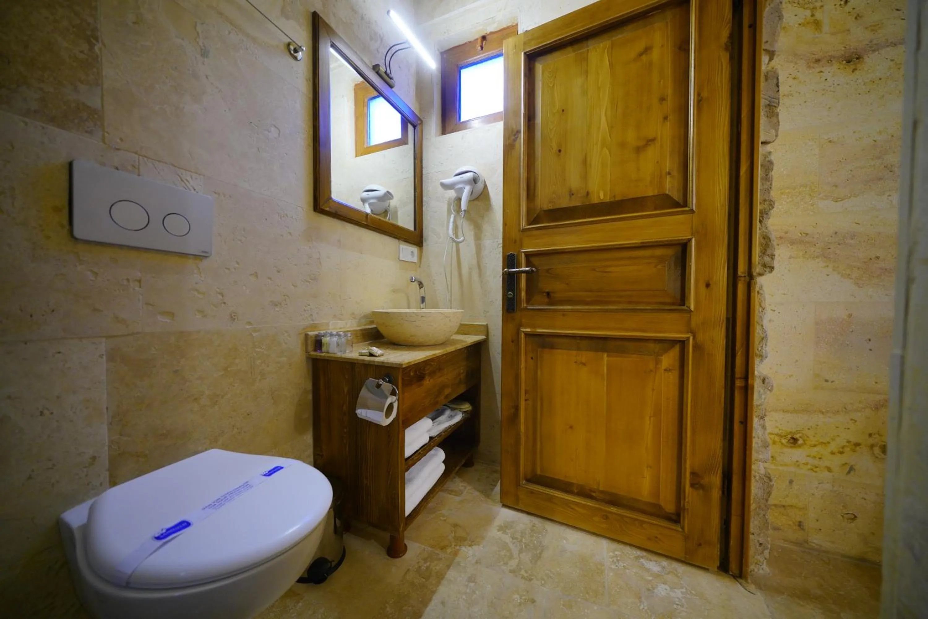 Bathroom in Enjoy Stone Hotel