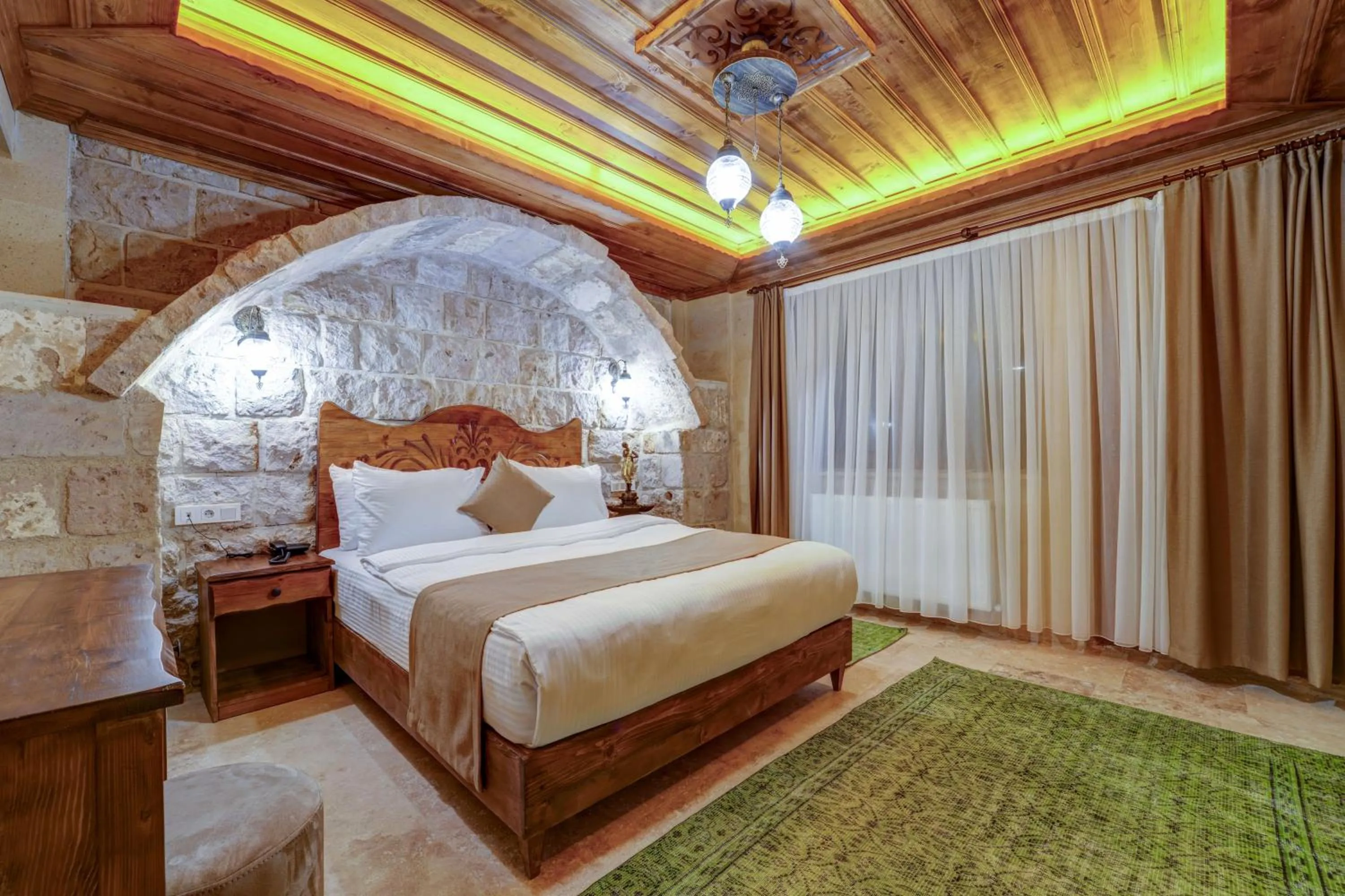 Photo of the whole room, Bed in Enjoy Stone Hotel