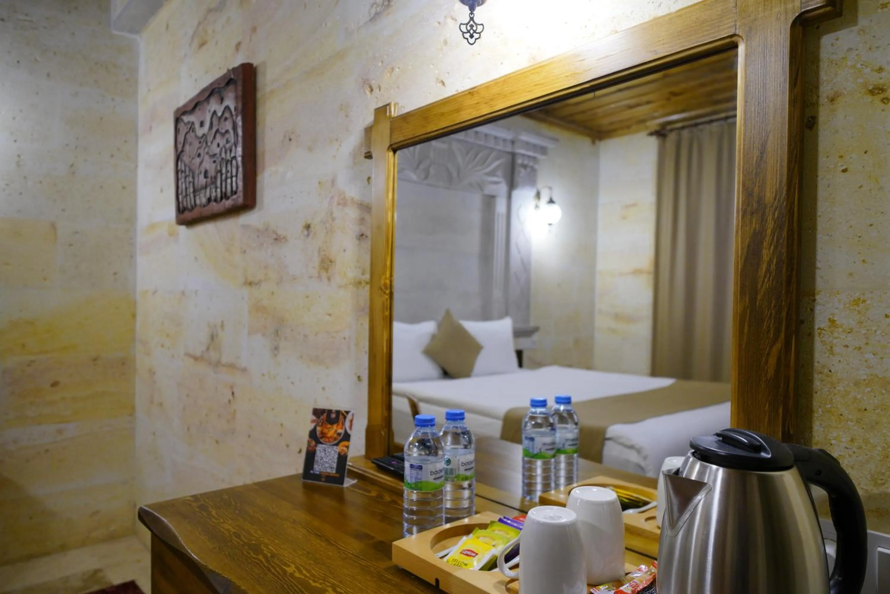 Coffee/tea facilities in Enjoy Stone Hotel