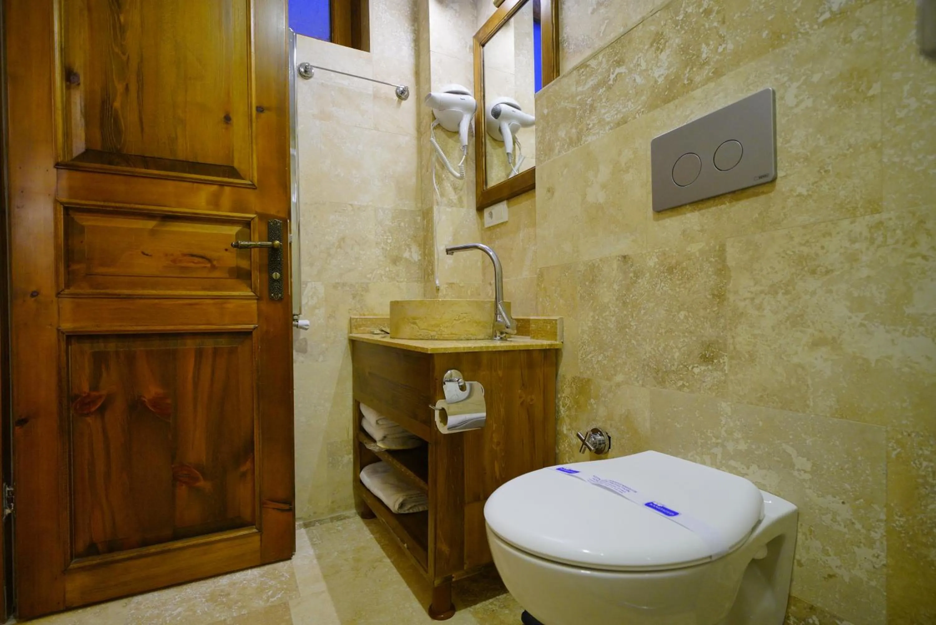 Bathroom in Enjoy Stone Hotel