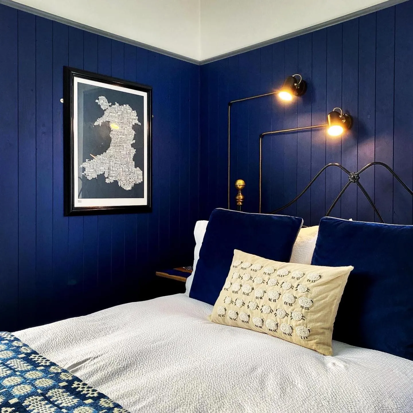 Bedroom, Bed in Crafnant House - Bed & Breakfast