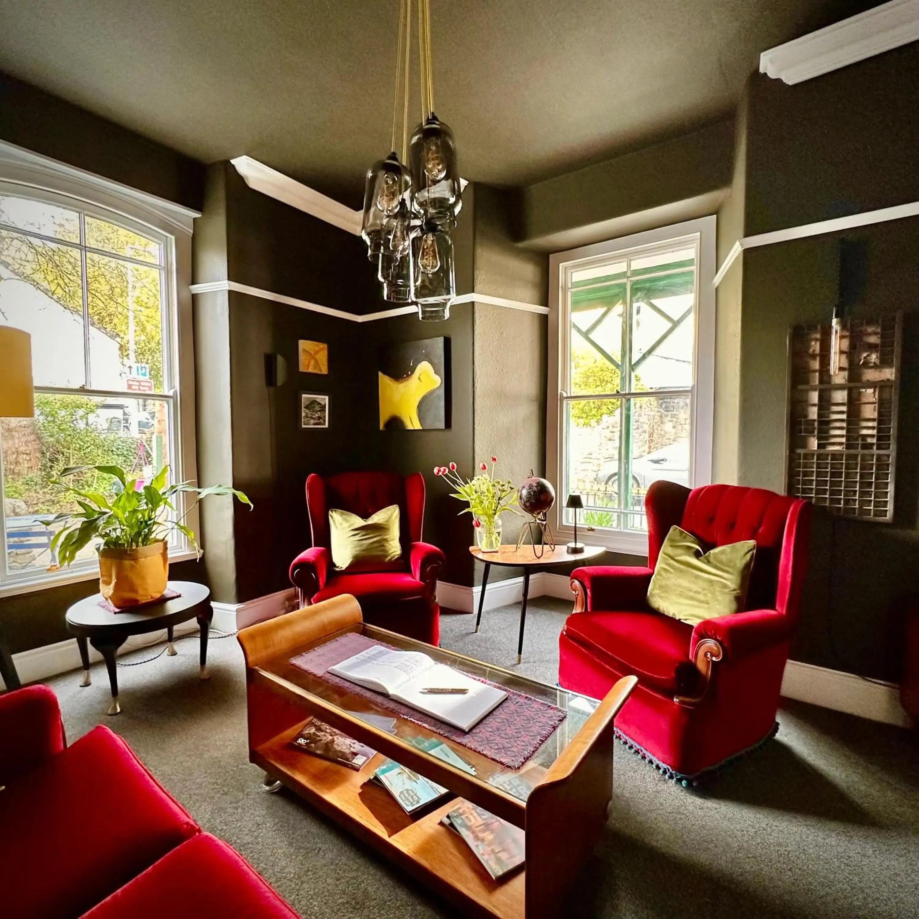 Lounge or bar in Crafnant House - Bed & Breakfast