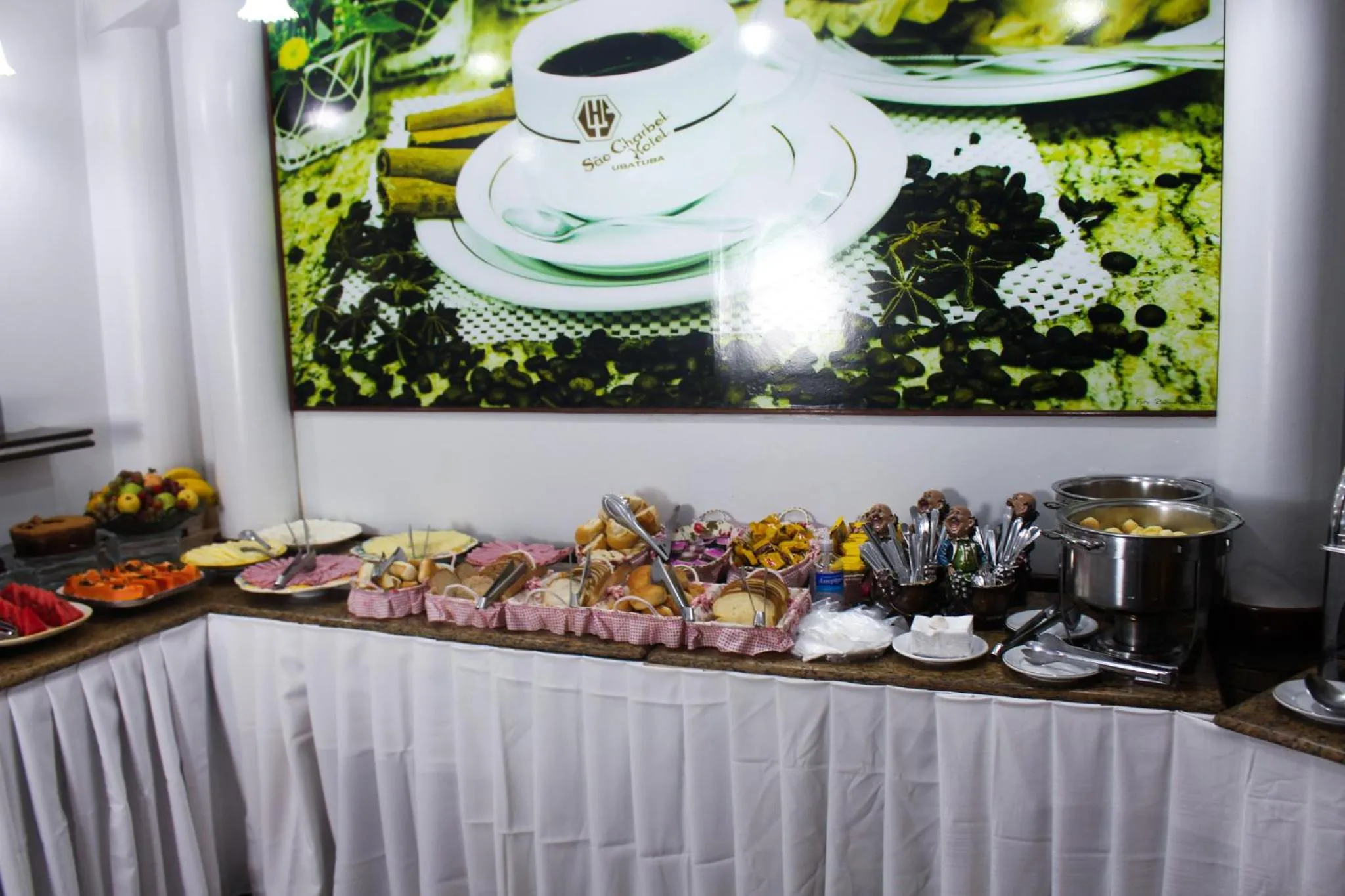 Food and drinks in Hotel São Charbel