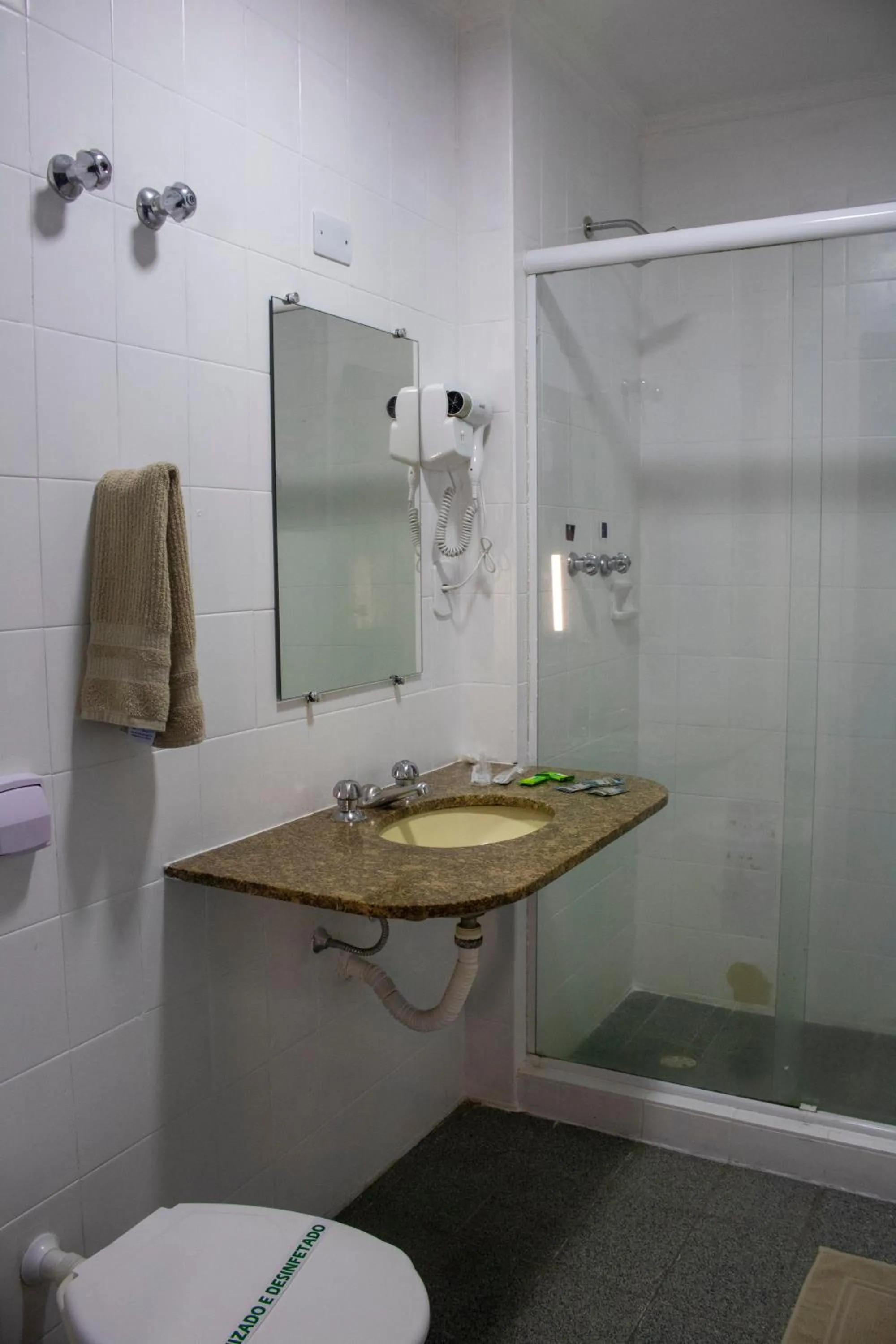 Bathroom in Hotel São Charbel