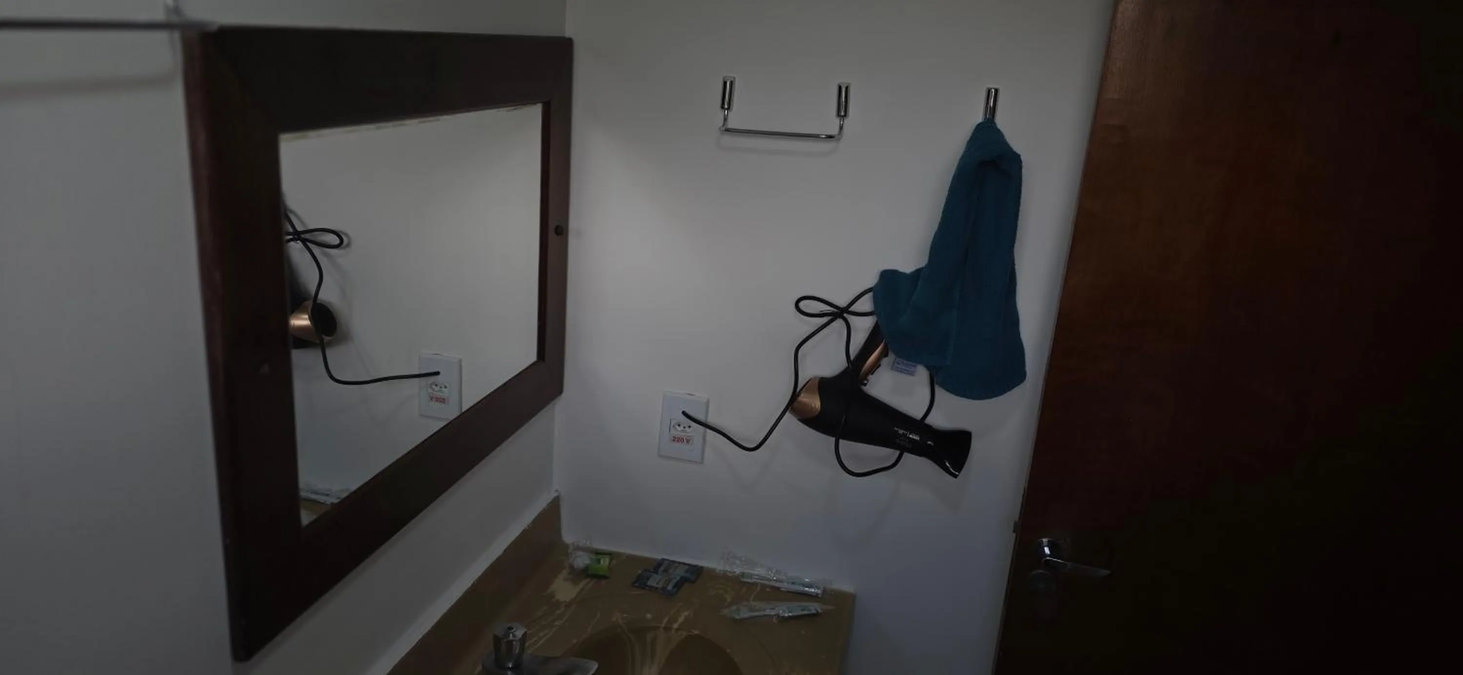 hair dryier in Hotel São Charbel