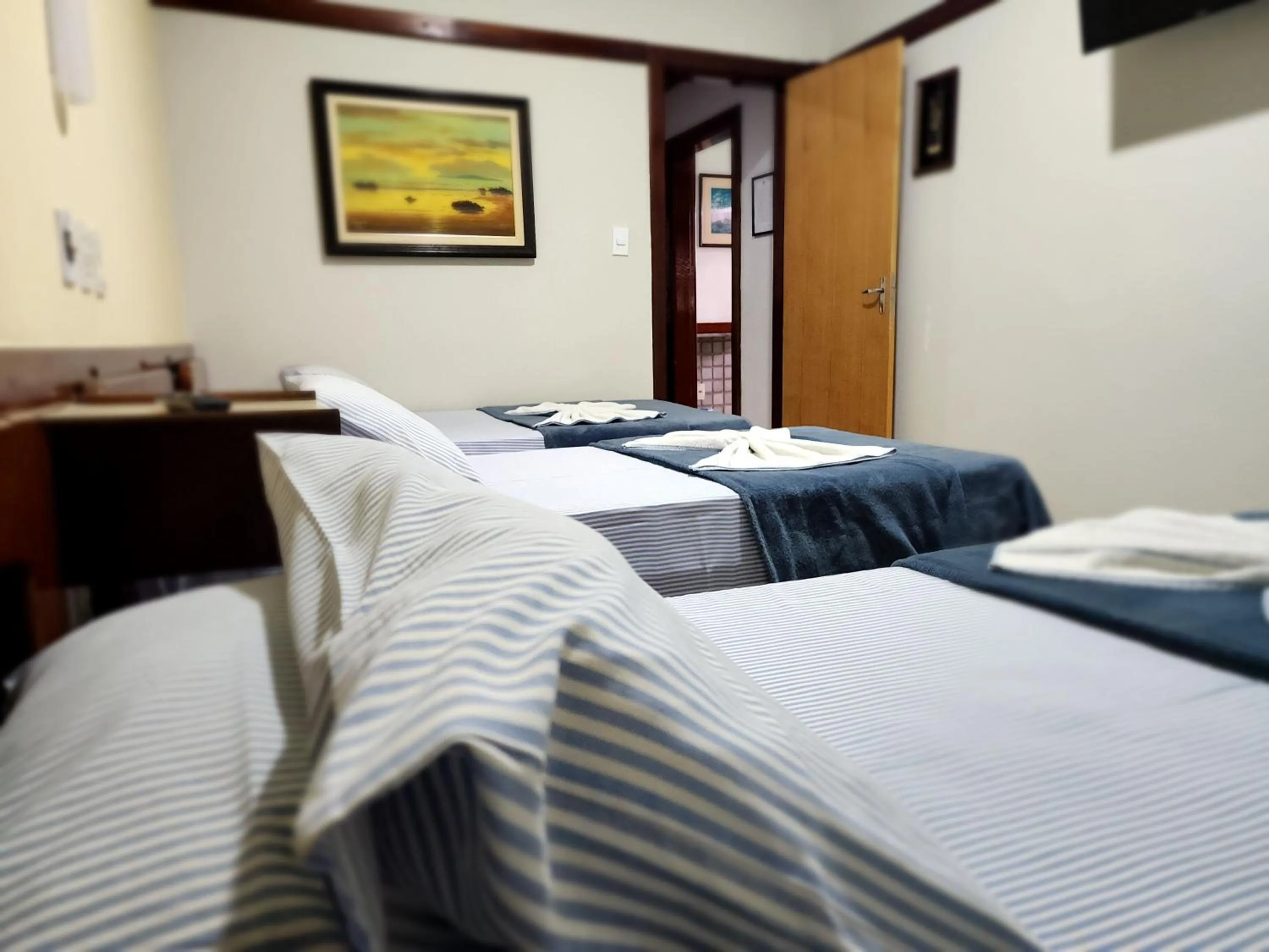 Photo of the whole room, Bed in Hotel São Charbel