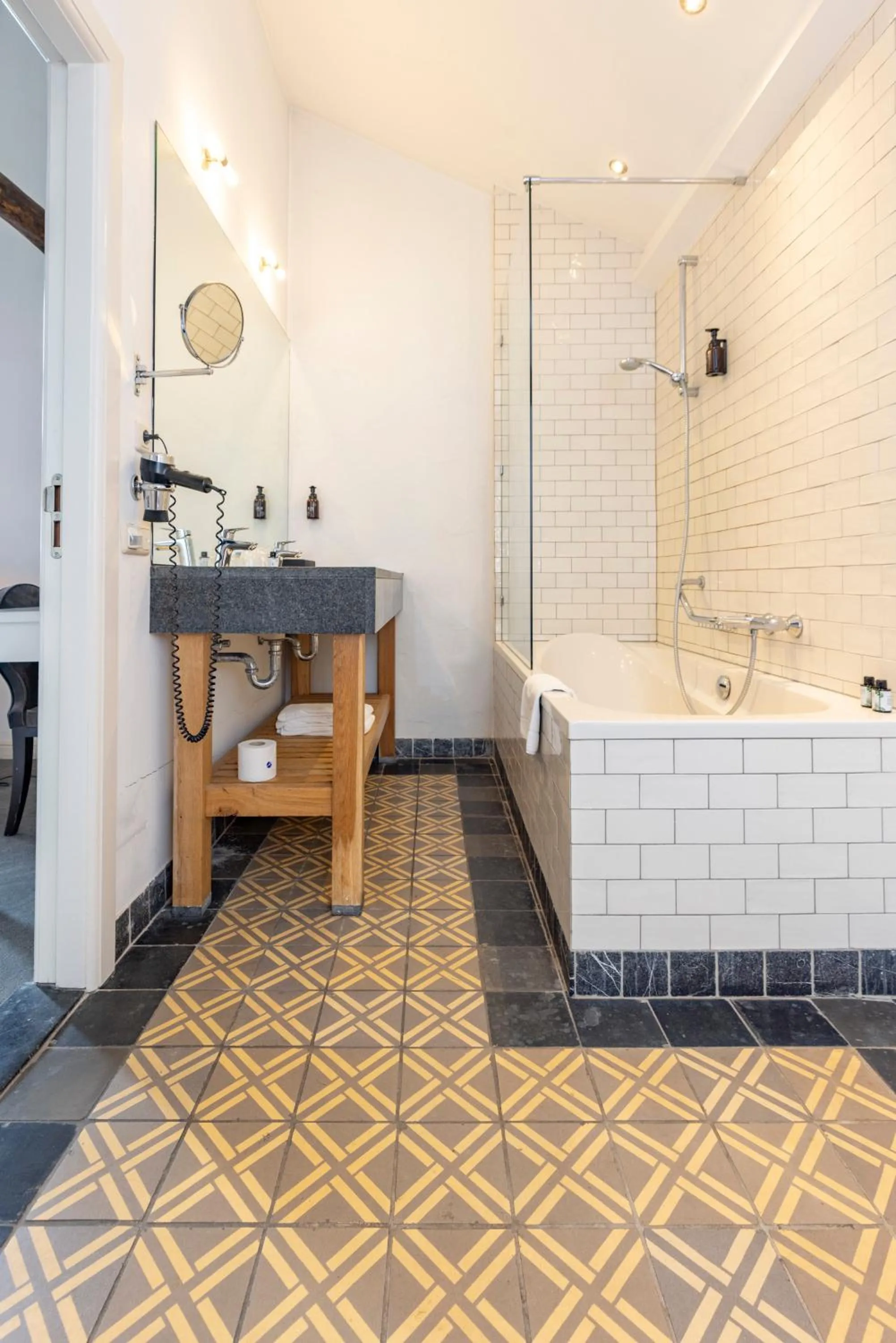 Bathroom in Fletcher Hotel Château De Raay