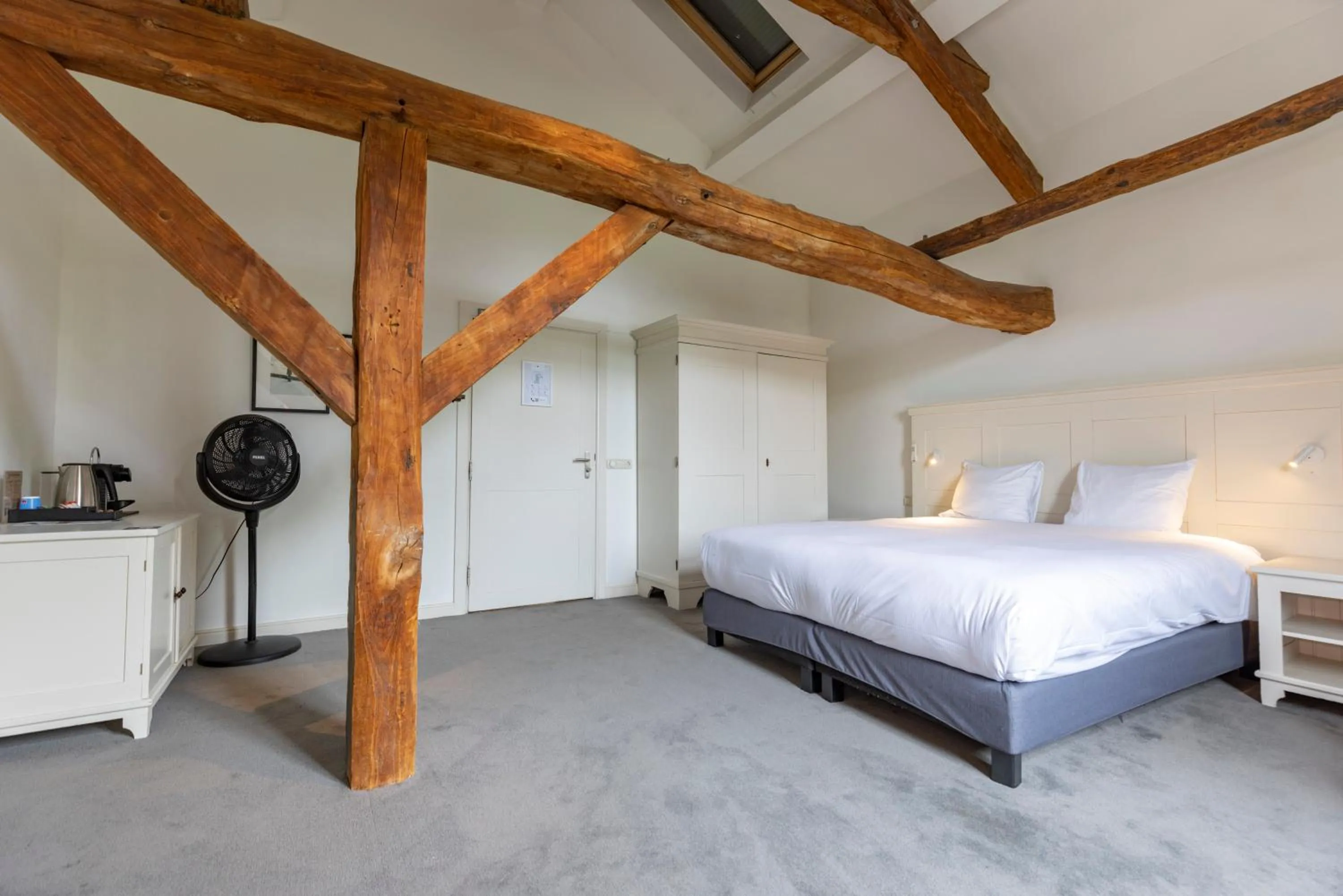 Bedroom, Bed in Fletcher Hotel Château De Raay