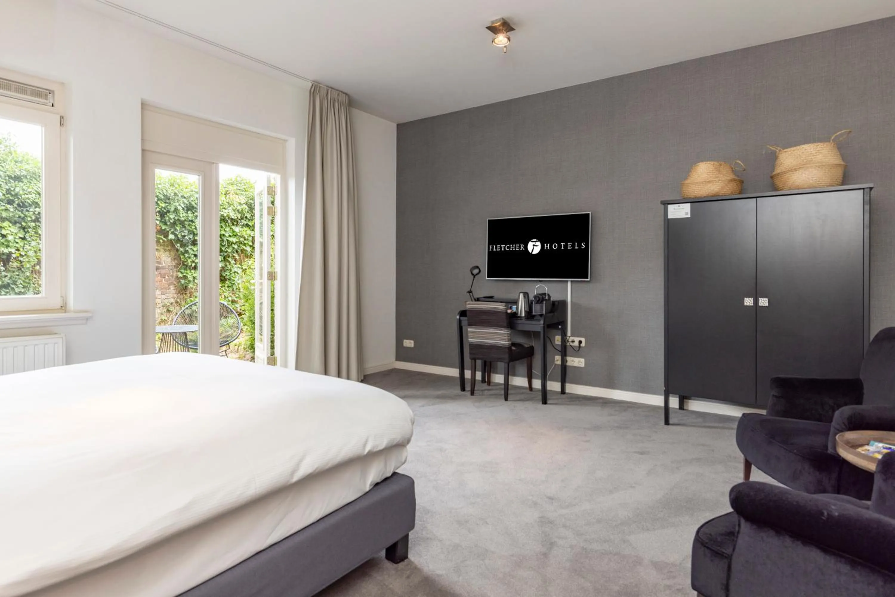 Bedroom, Bed in Fletcher Hotel Château De Raay