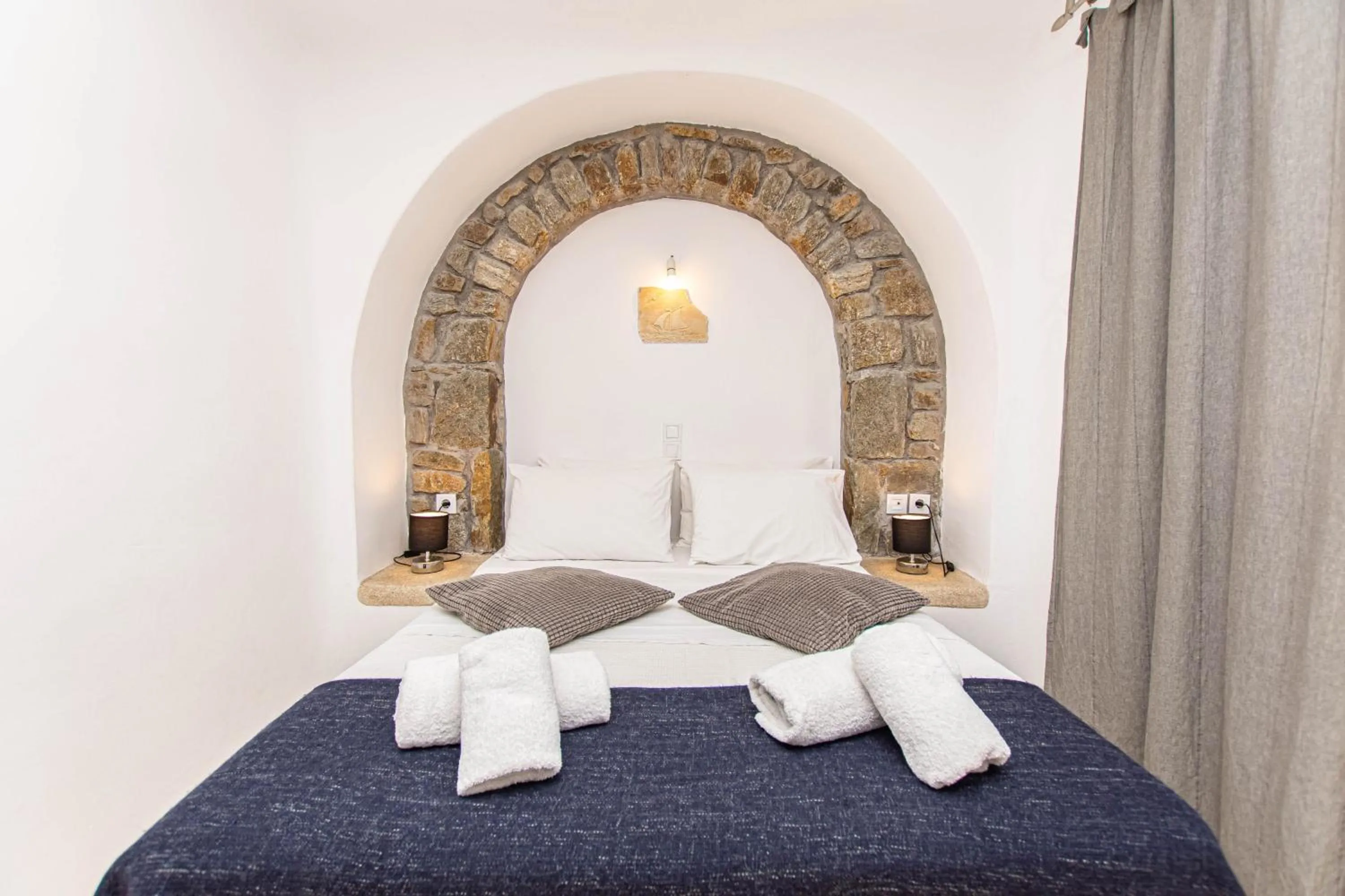 Bed in Peristeronas Village