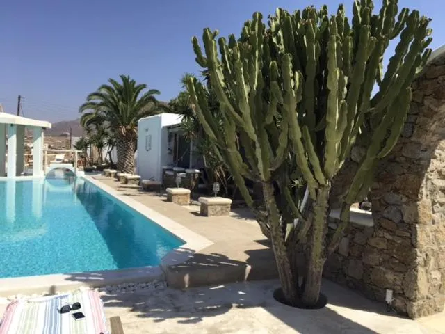 Peristeronas Village